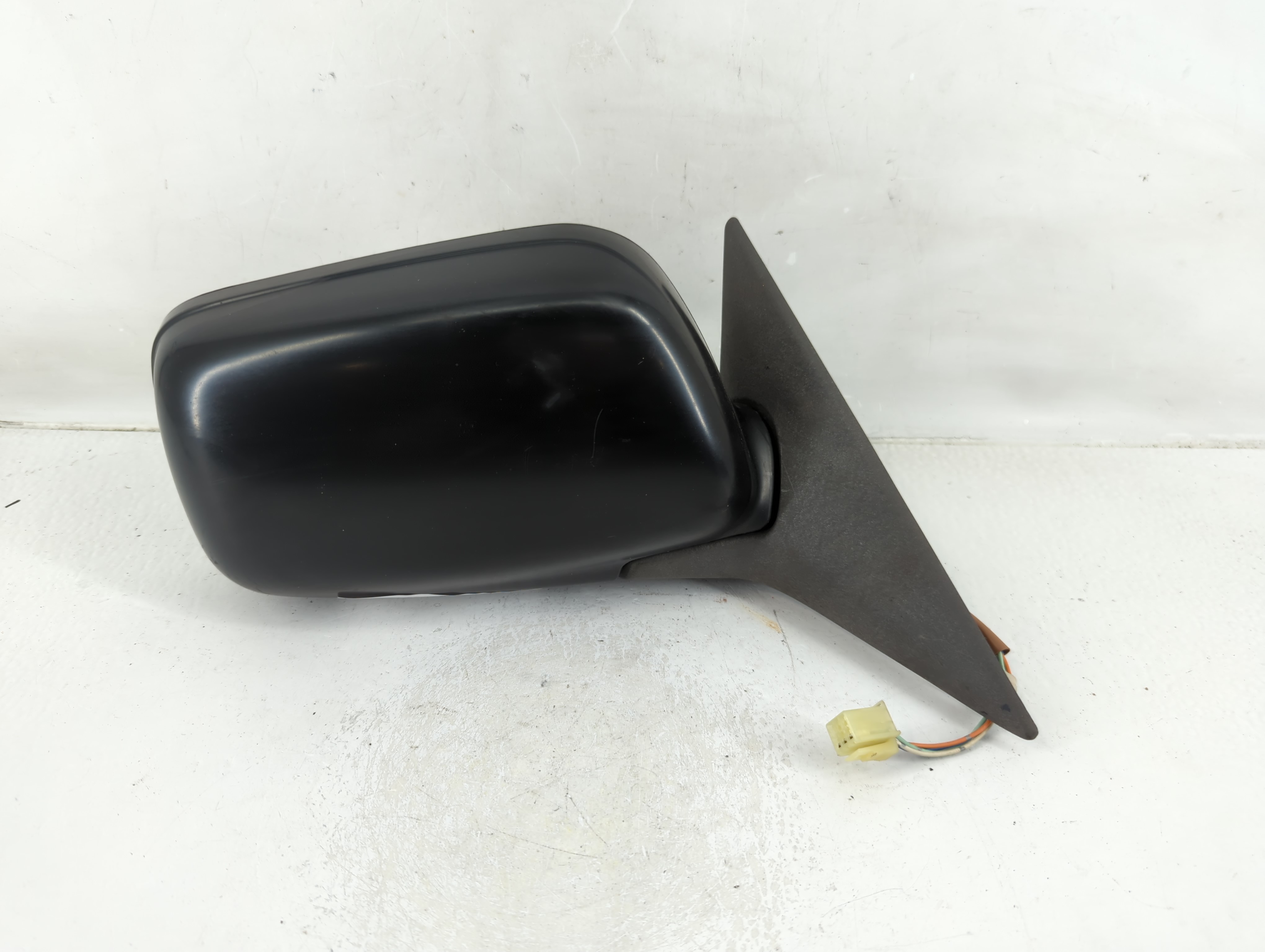 2000-2004 Subaru Legacy Passenger Right Side View Power Door Mirror 1124665 - Oemusedautoparts1.com