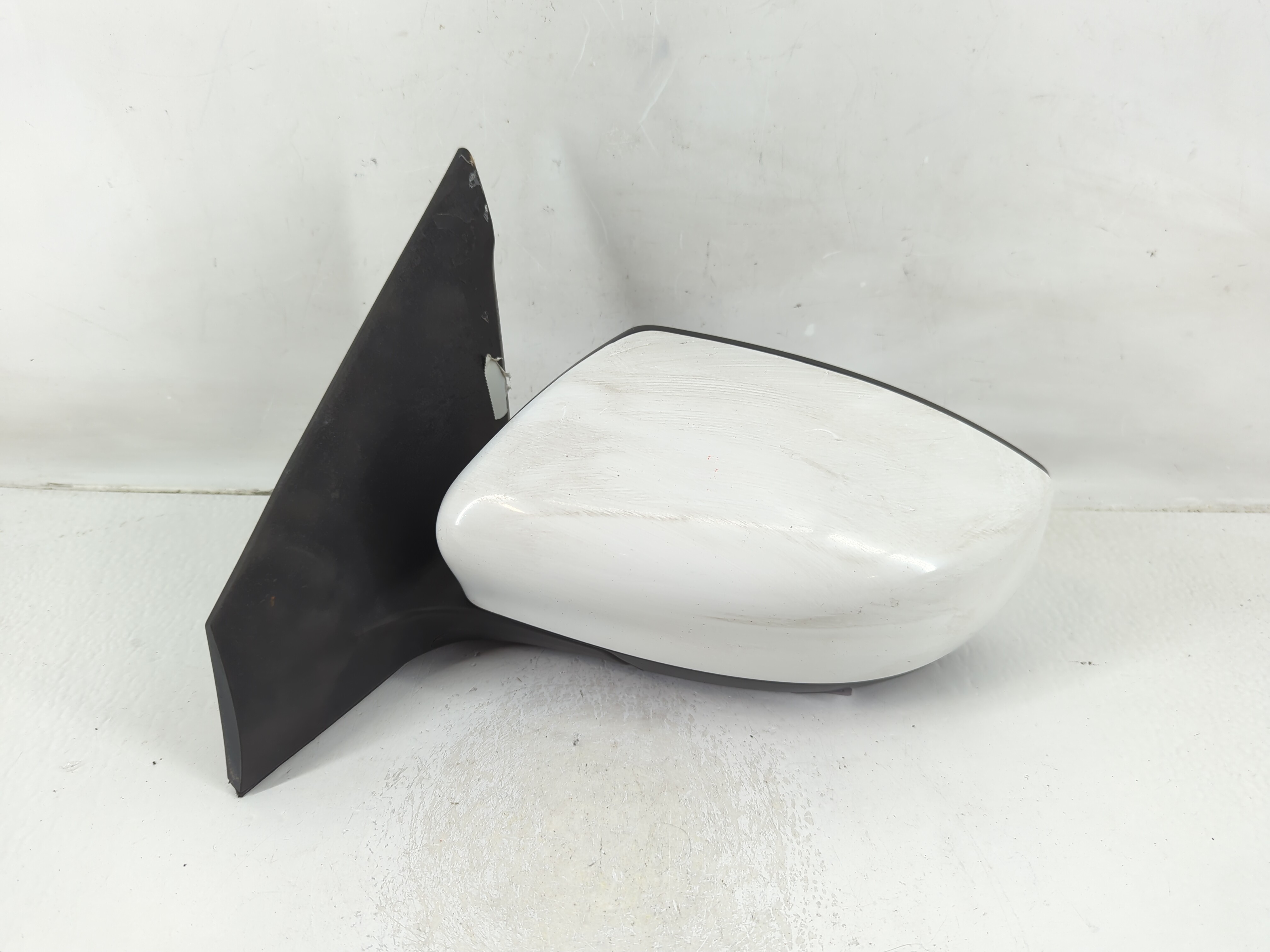 2013-2015 Nissan Sentra Driver Left Side View Power Door Mirror White 1124668 - Oemusedautoparts1.com