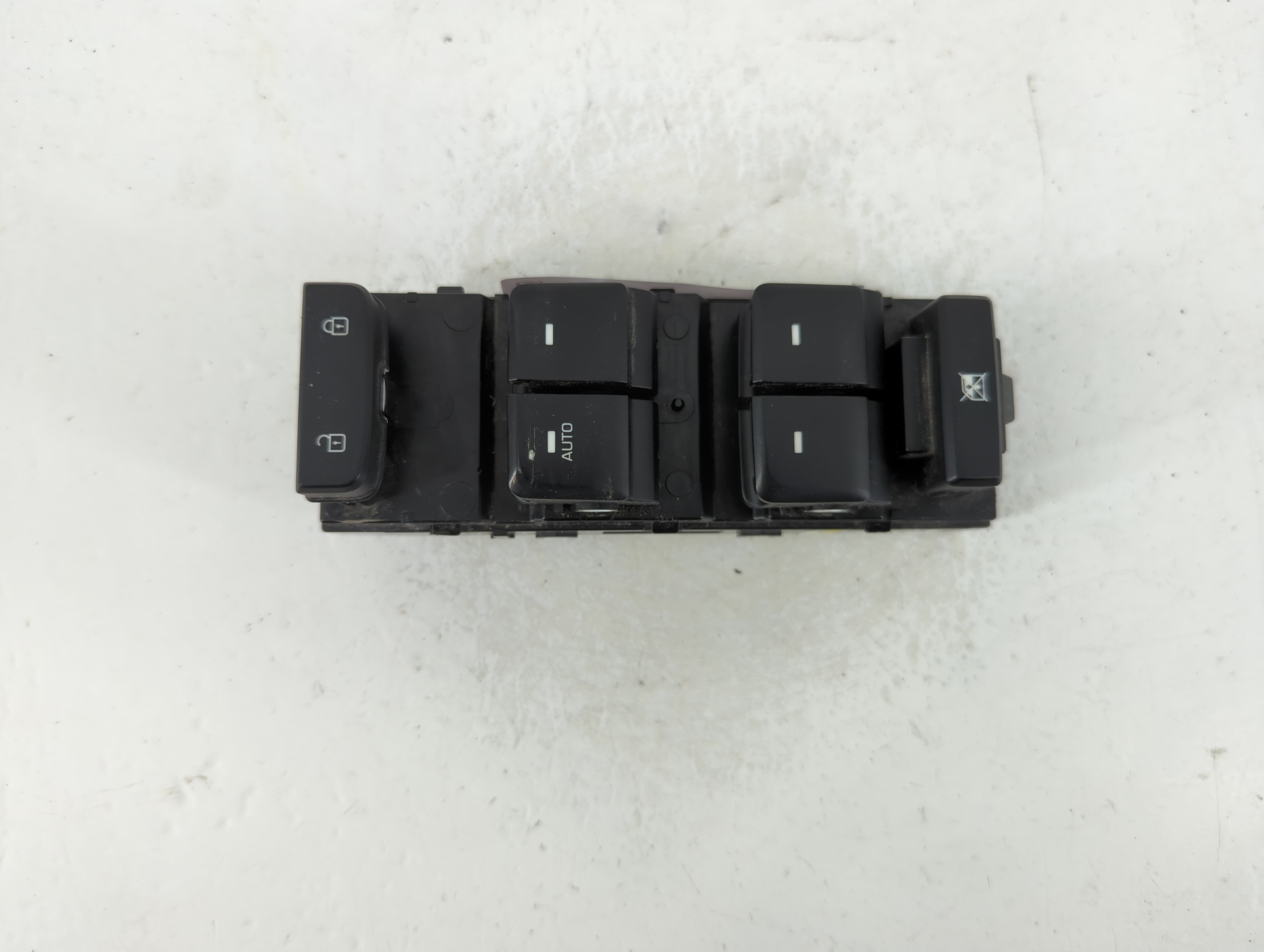 Picture of 2015-2019 Hyundai Sonata Driver Left Door Master Power Window Switch 1124773