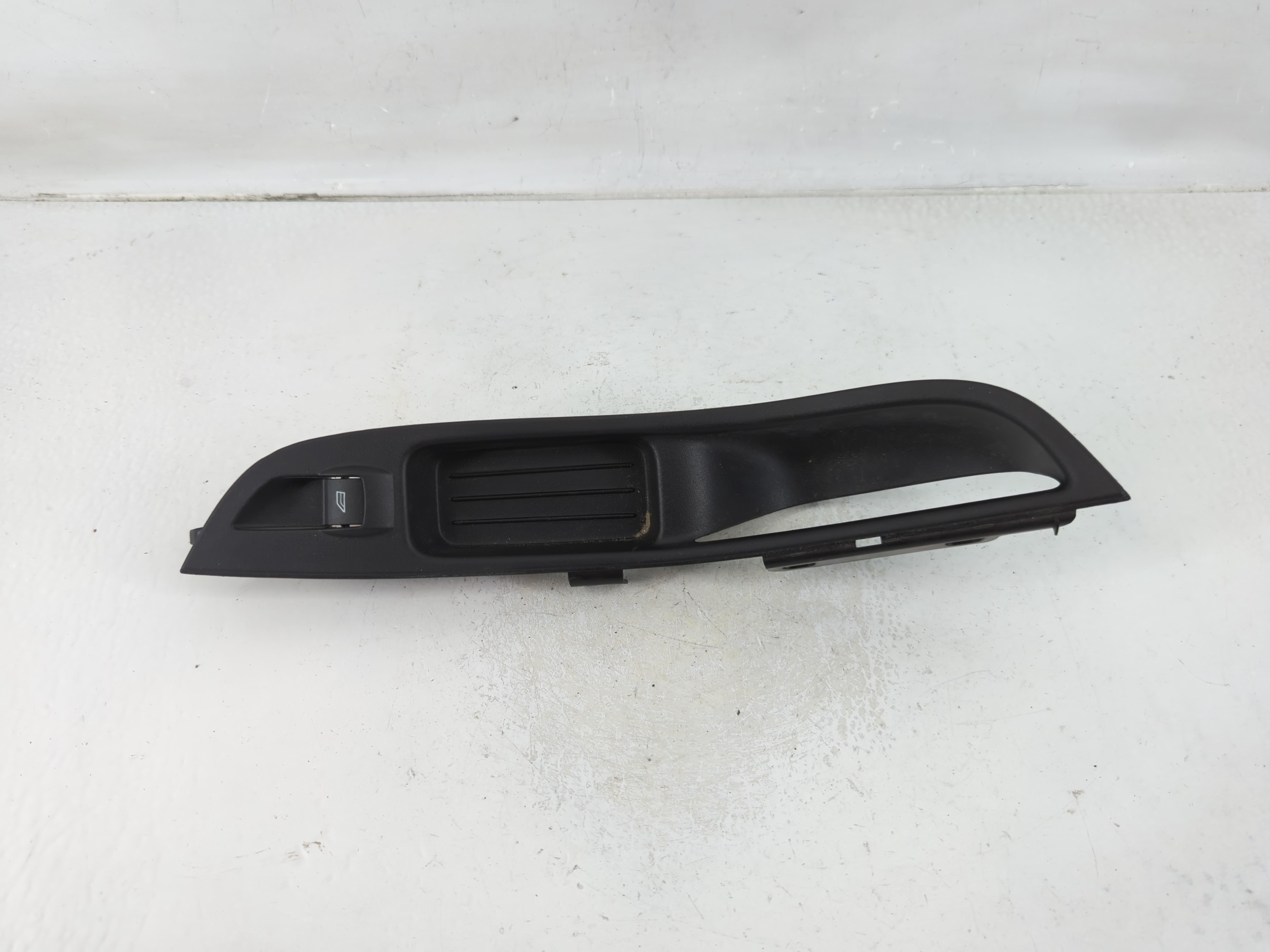 Picture of 2012-2018 Ford Focus Driver Left Door Master Power Window Switch 1124821