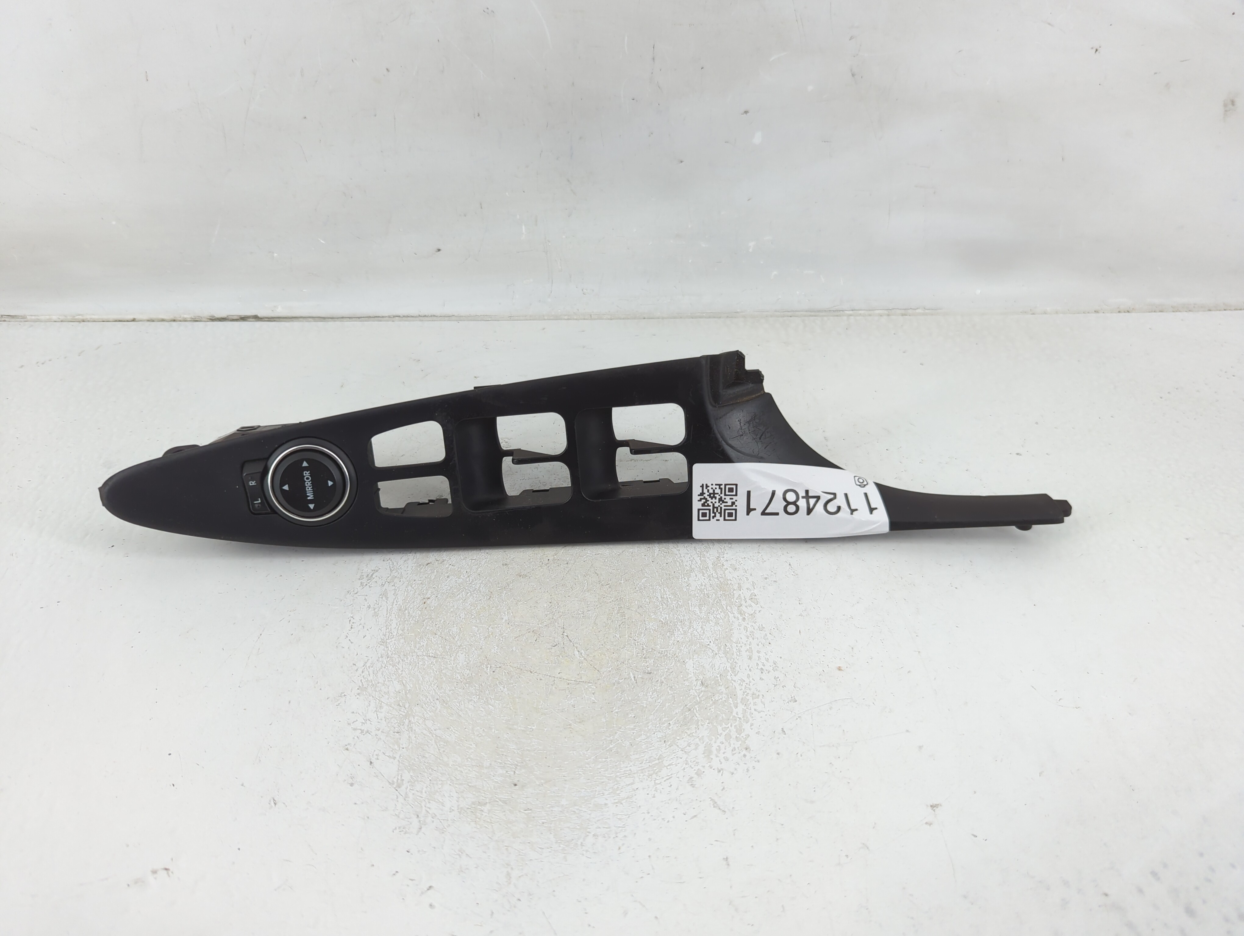 Picture of 2011-2015 Hyundai Sonata Driver Left Door Master Power Window Switch 1124871