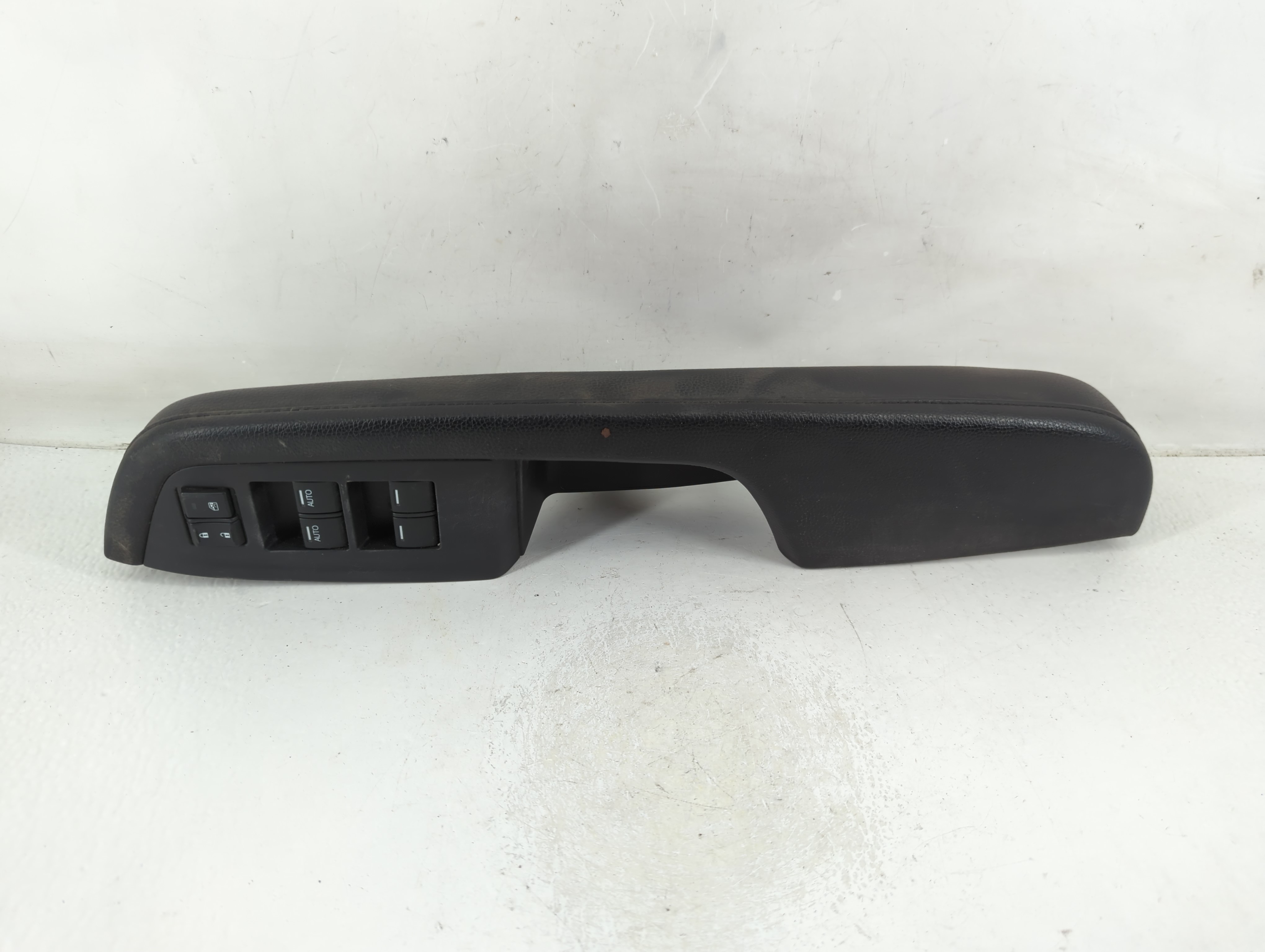 2016-2018 Honda Pilot Driver Left Door Master Power Window Switch 1124875 - Oemusedautoparts1.com