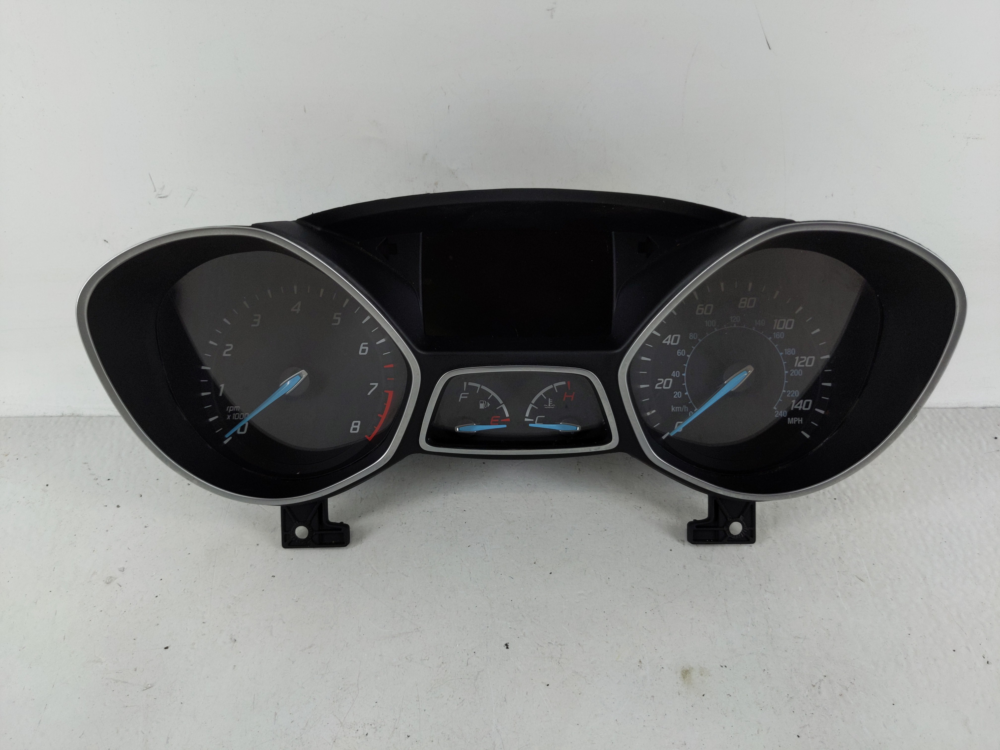 Picture of 2016-2016 Ford Escape Speedometer Instrument Cluster Gauges 5fte79100a 1124933