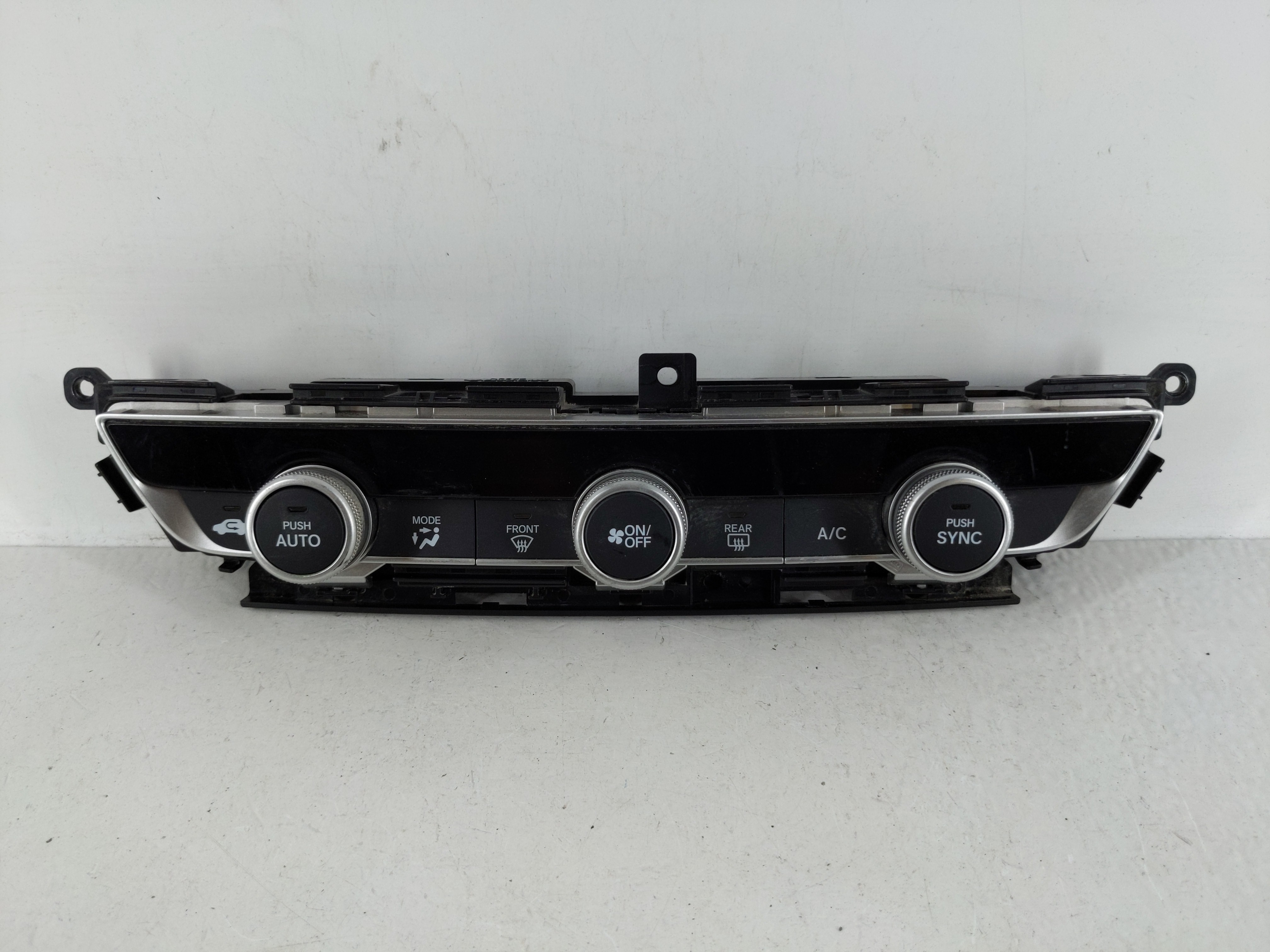2018-2022 Honda Accord Ac Heater Climate Control 79610tvaa016m1 1125018 - Oemusedautoparts1.com
