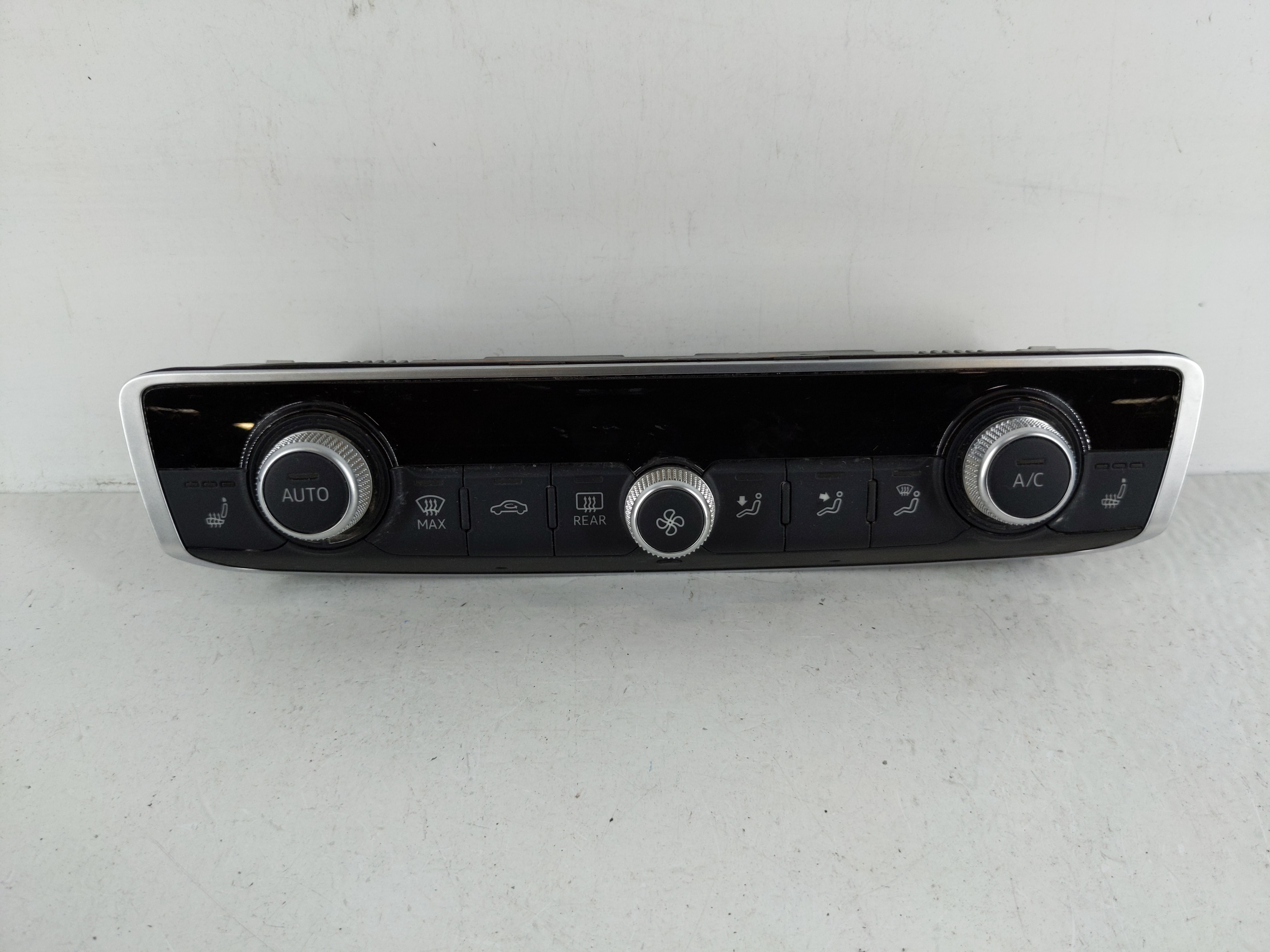 2020 Audi A3 Ac Heater Climate Control 8v0 820 043 Al 1125023 - Oemusedautoparts1.com