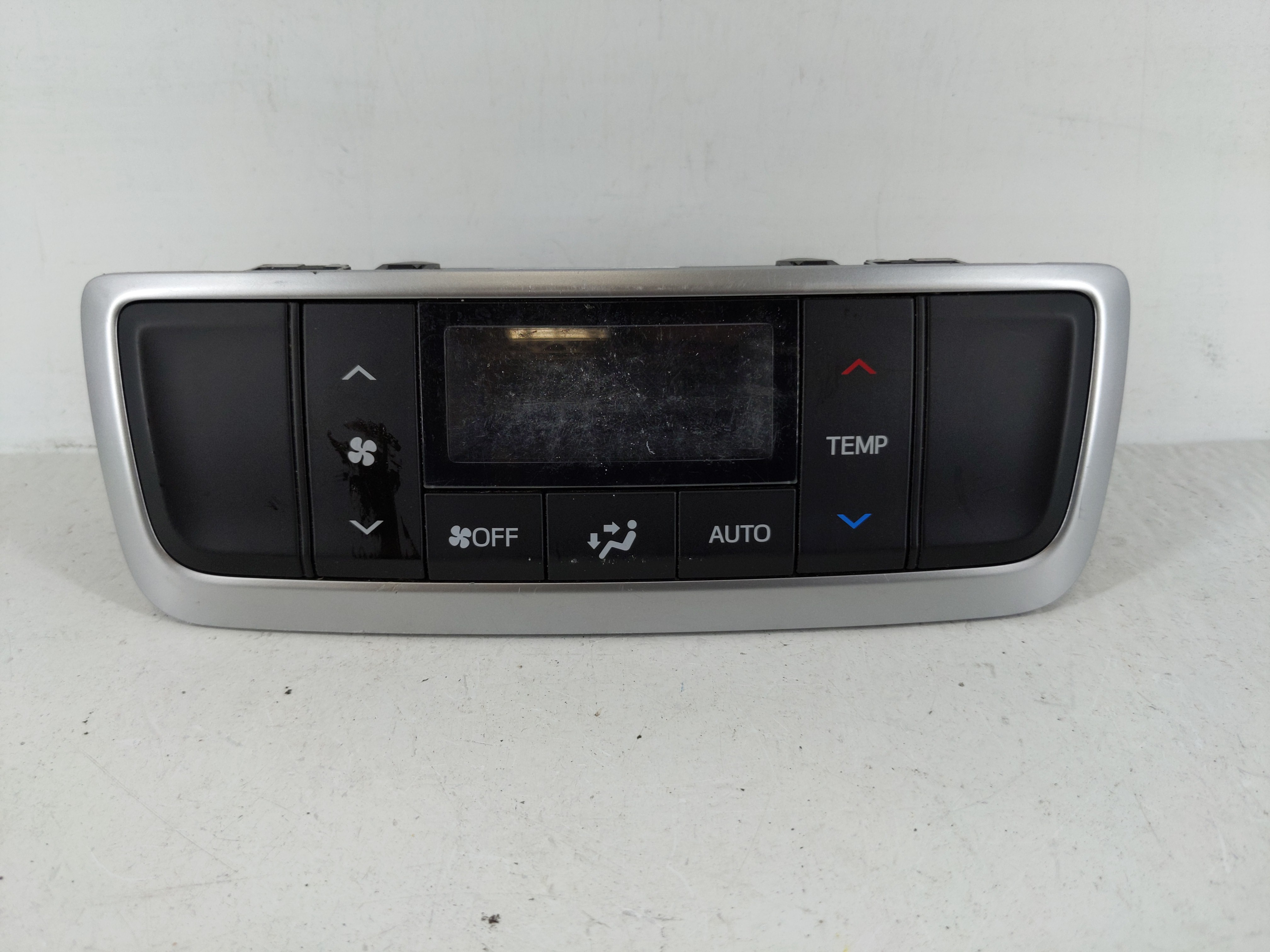 2014-2019 Toyota Highlander Ac Heater Climate Control 55900-0e470 1125057 - Oemusedautoparts1.com