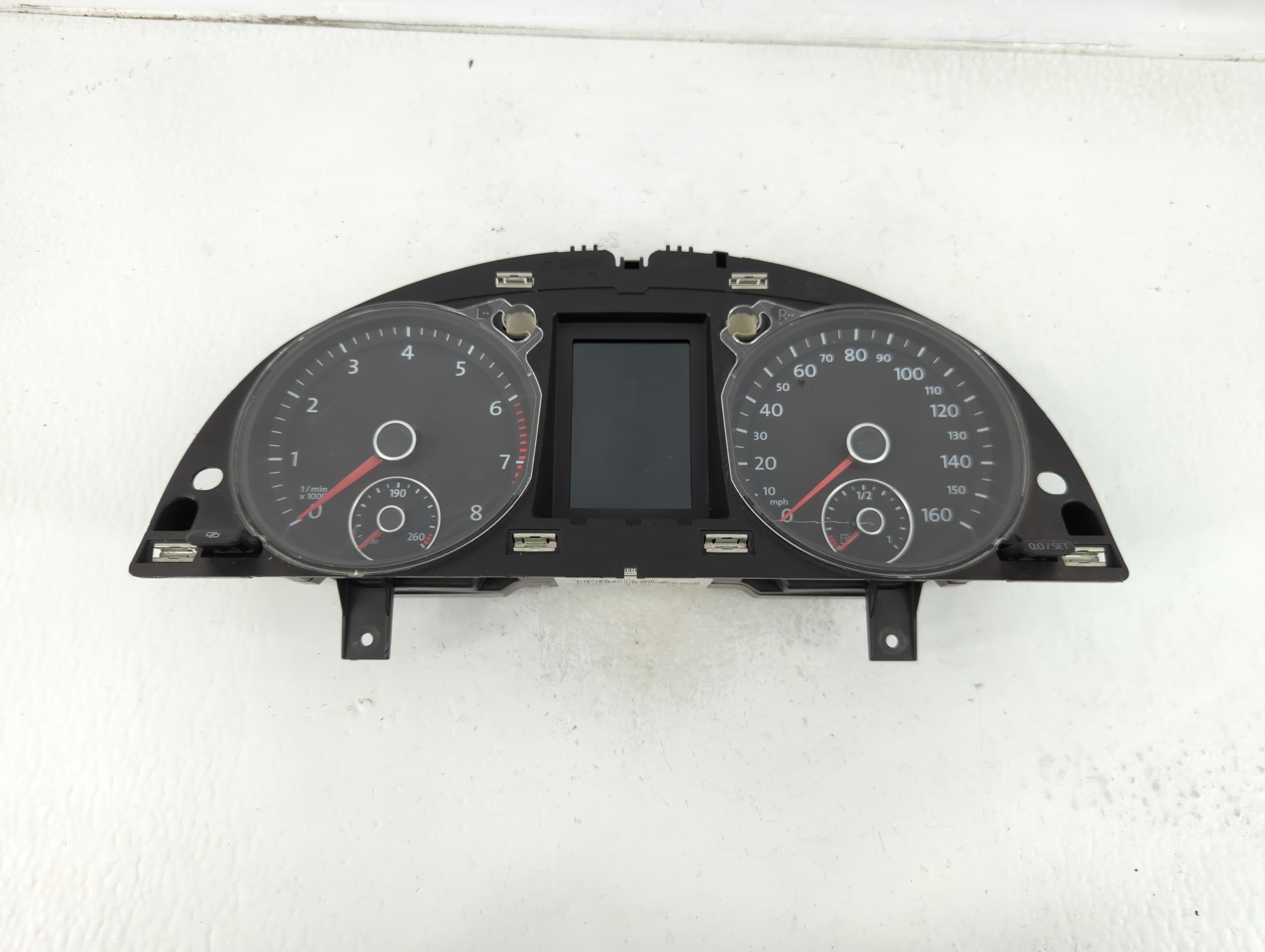 Picture of 2010-2010 Volkswagen Passat Speedometer Instrument Cluster Gauges 1125066