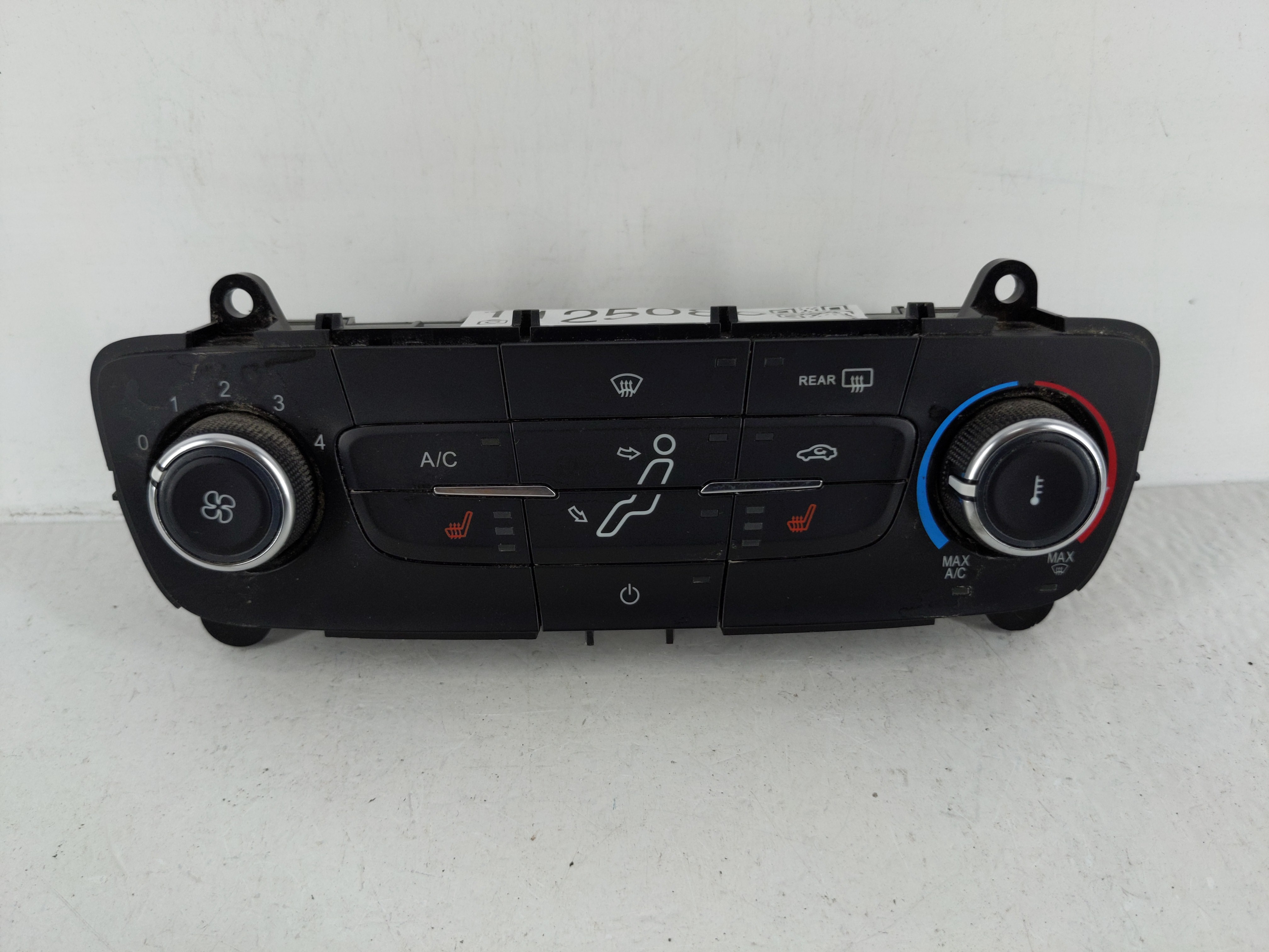 2015-2018 Ford Focus Ac Heater Climate Control F1et-19980-lg 1125086 - Oemusedautoparts1.com