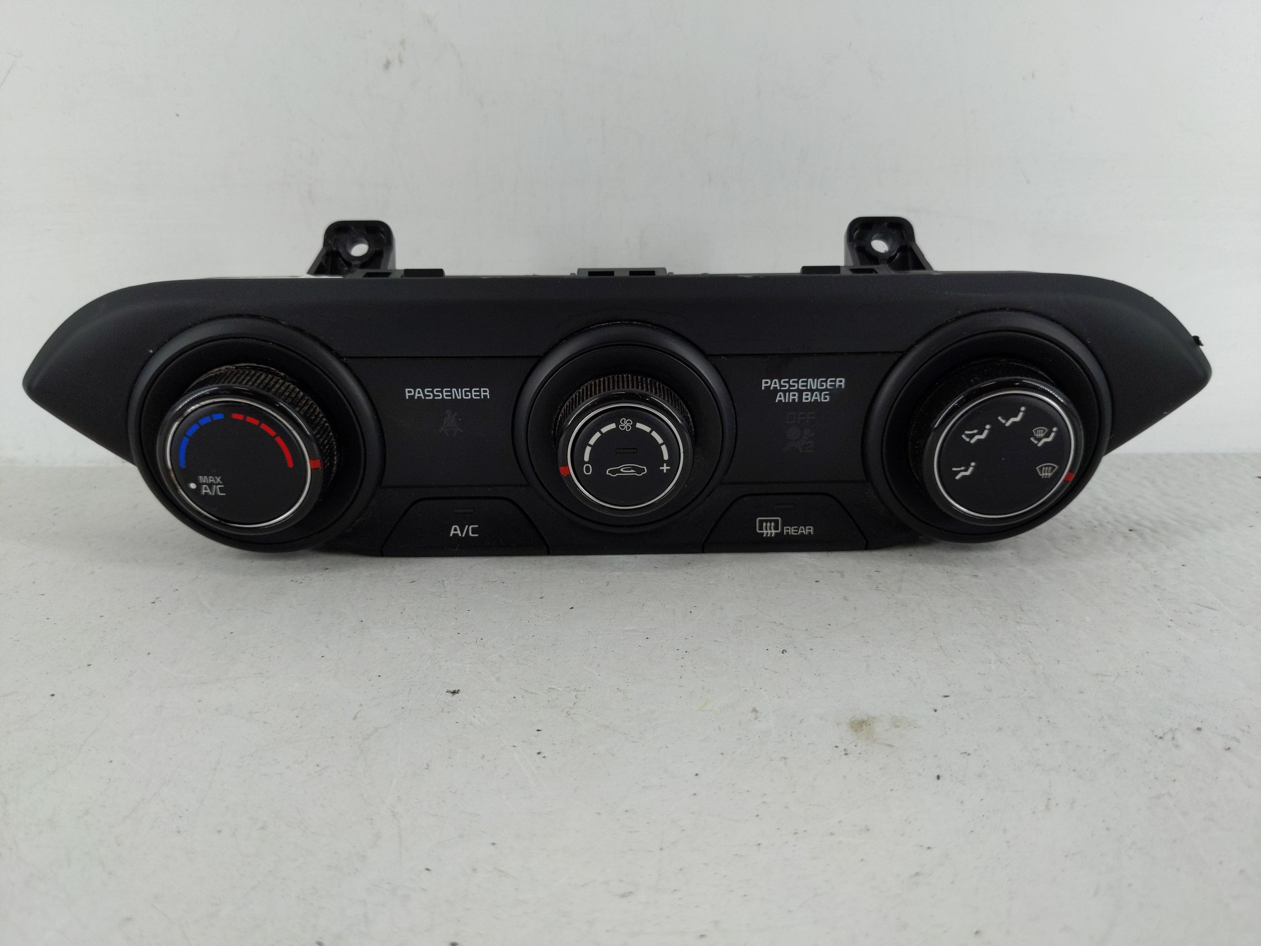 2022-2022 Kia Forte Ac Heater Climate Control 97250-m6am0wk 1125088 - Oemusedautoparts1.com