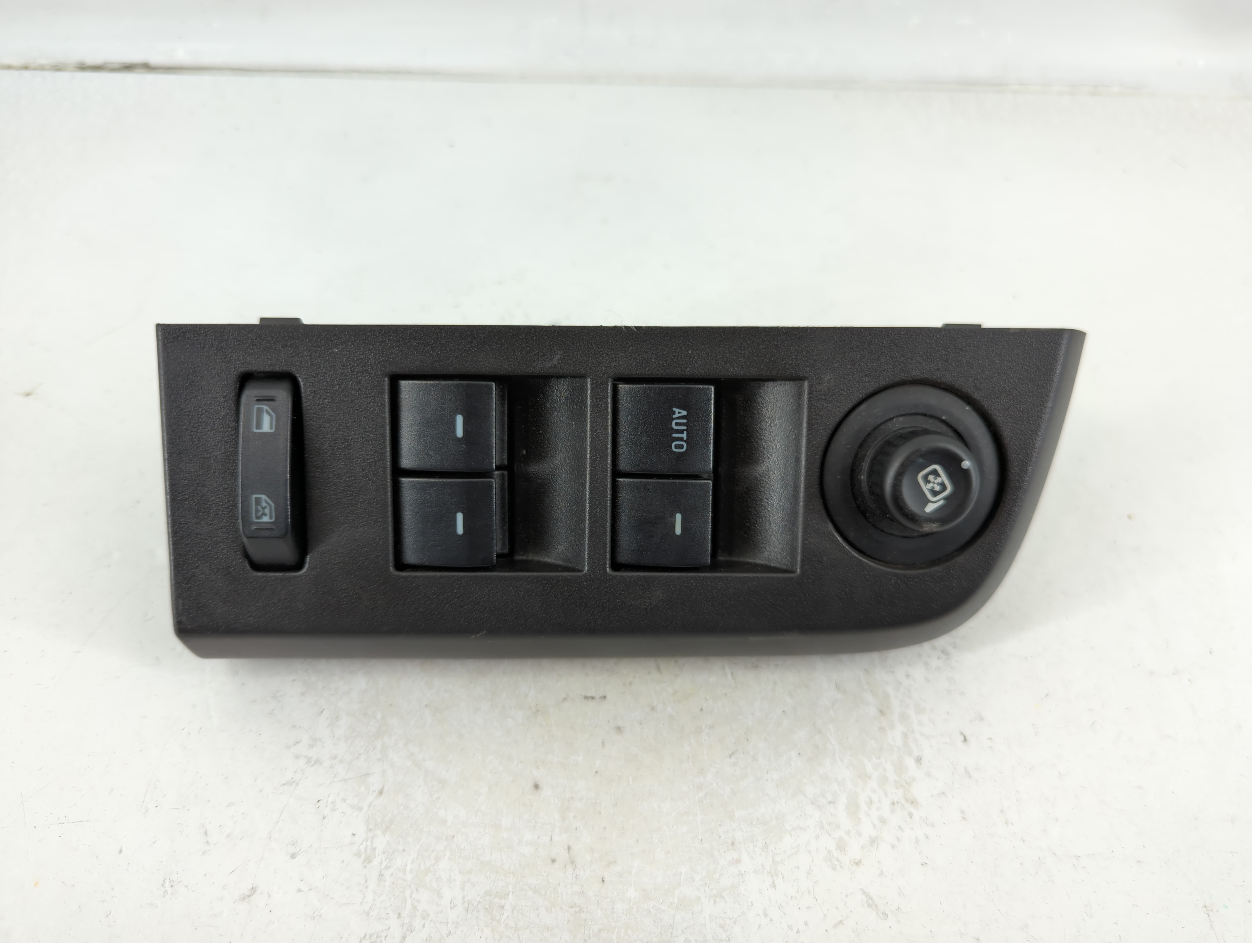 Picture of 2007-2010 Ford Edge Driver Left Door Master Power Window Switch 1125170