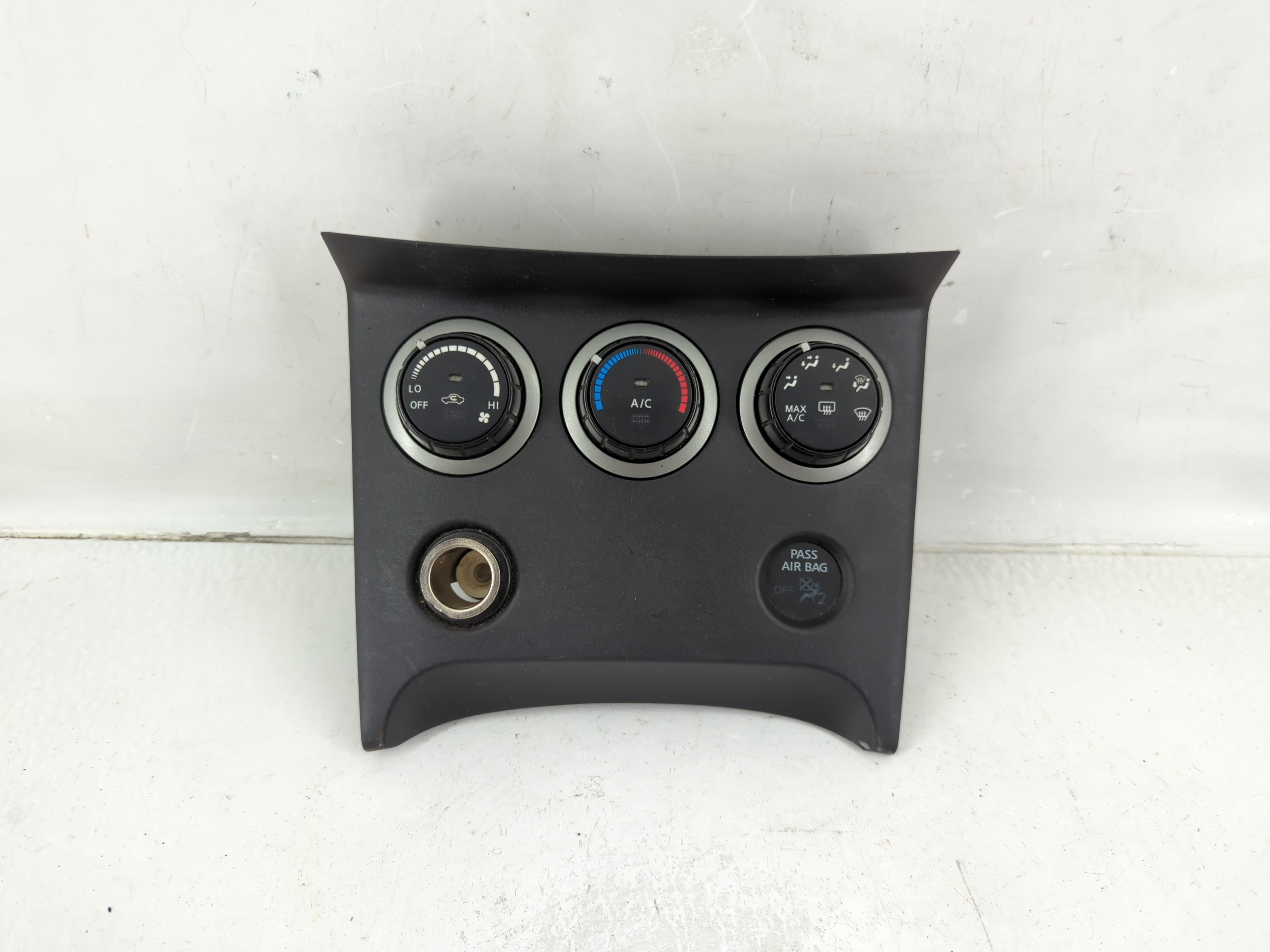 2011-2015 Nissan Rogue Ac Heater Climate Control 27500 1vl0c 1125285 - Oemusedautoparts1.com