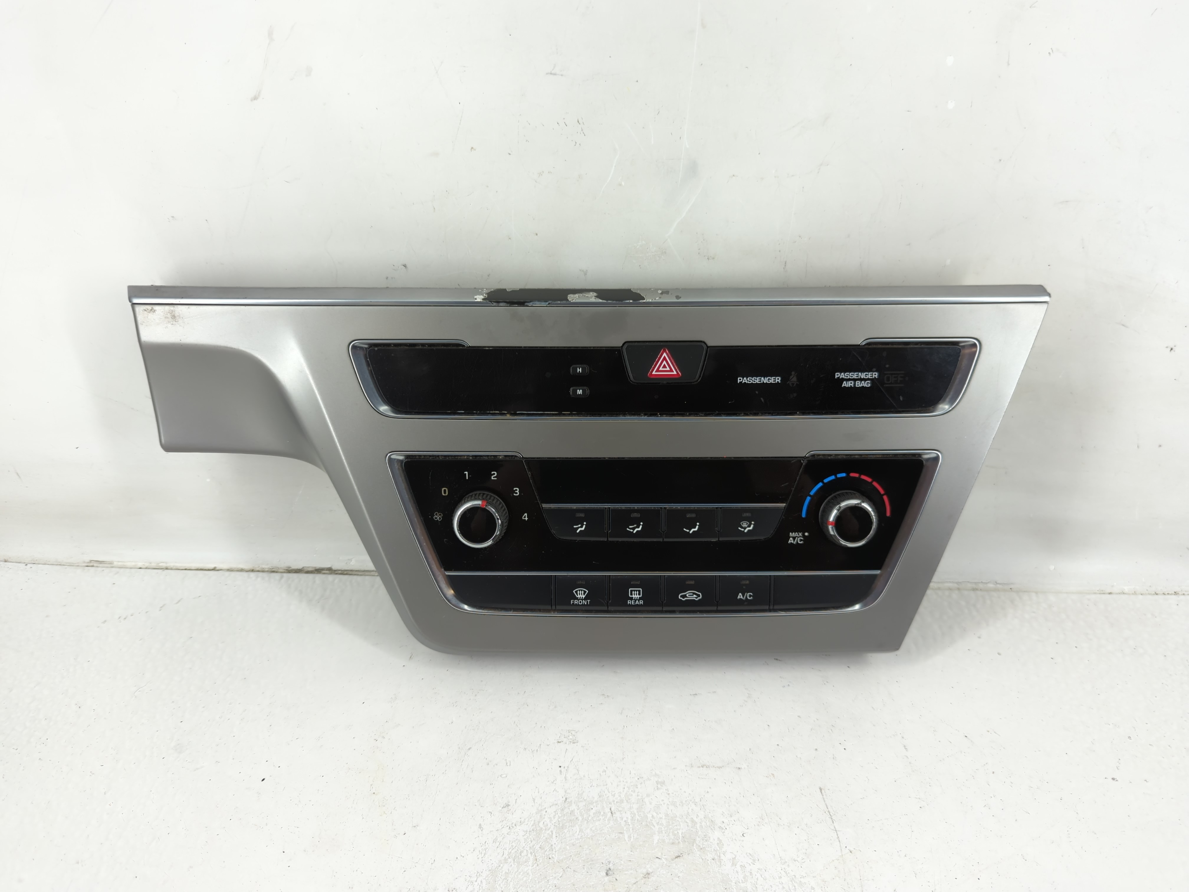Picture of 2015 Hyundai Sonata Ac Heater Climate Control Temperature Oem 1125354