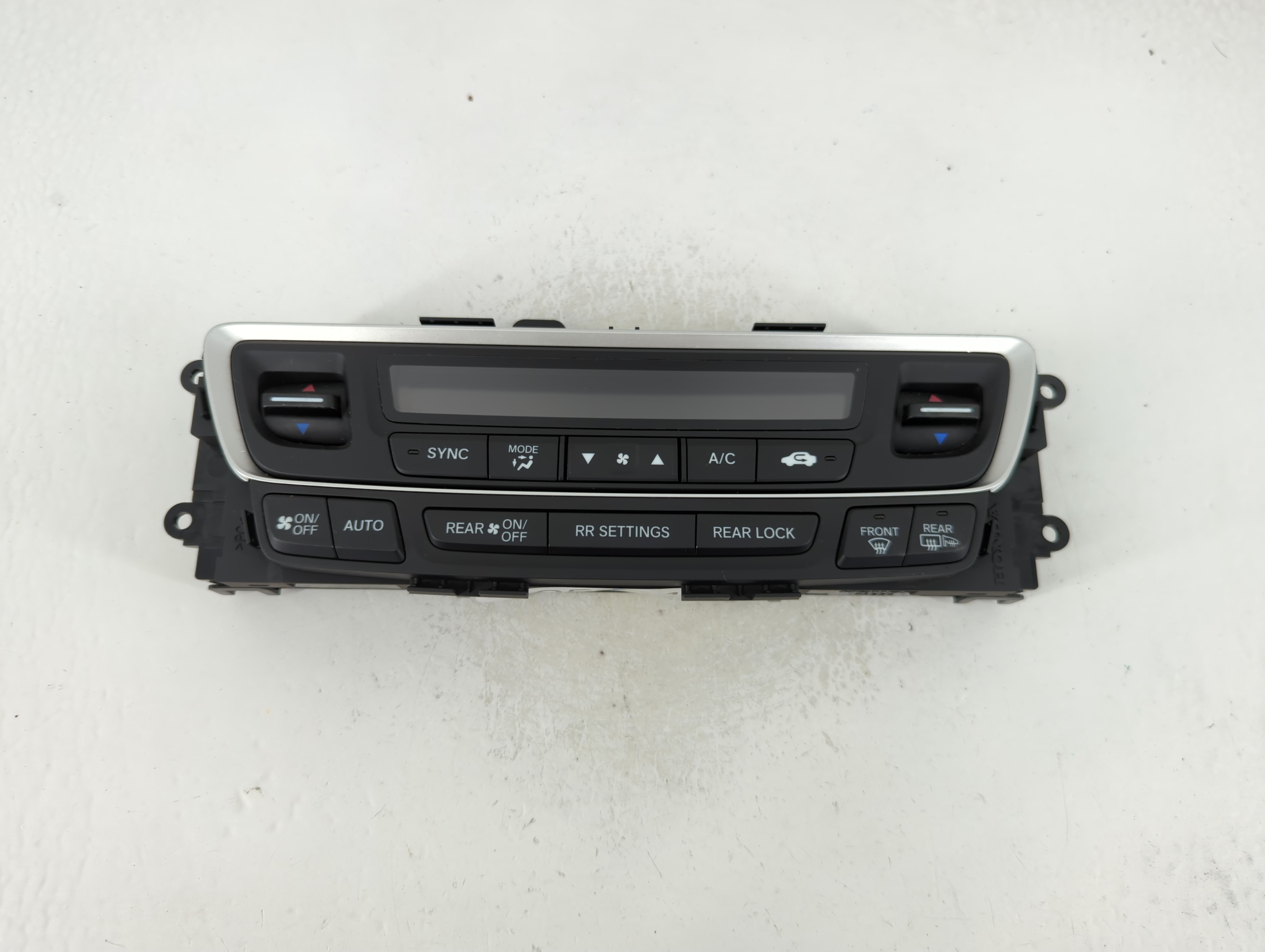 2016-2018 Honda Pilot Ac Heater Climate Control Temperature Oem 1125434 - Oemusedautoparts1.com