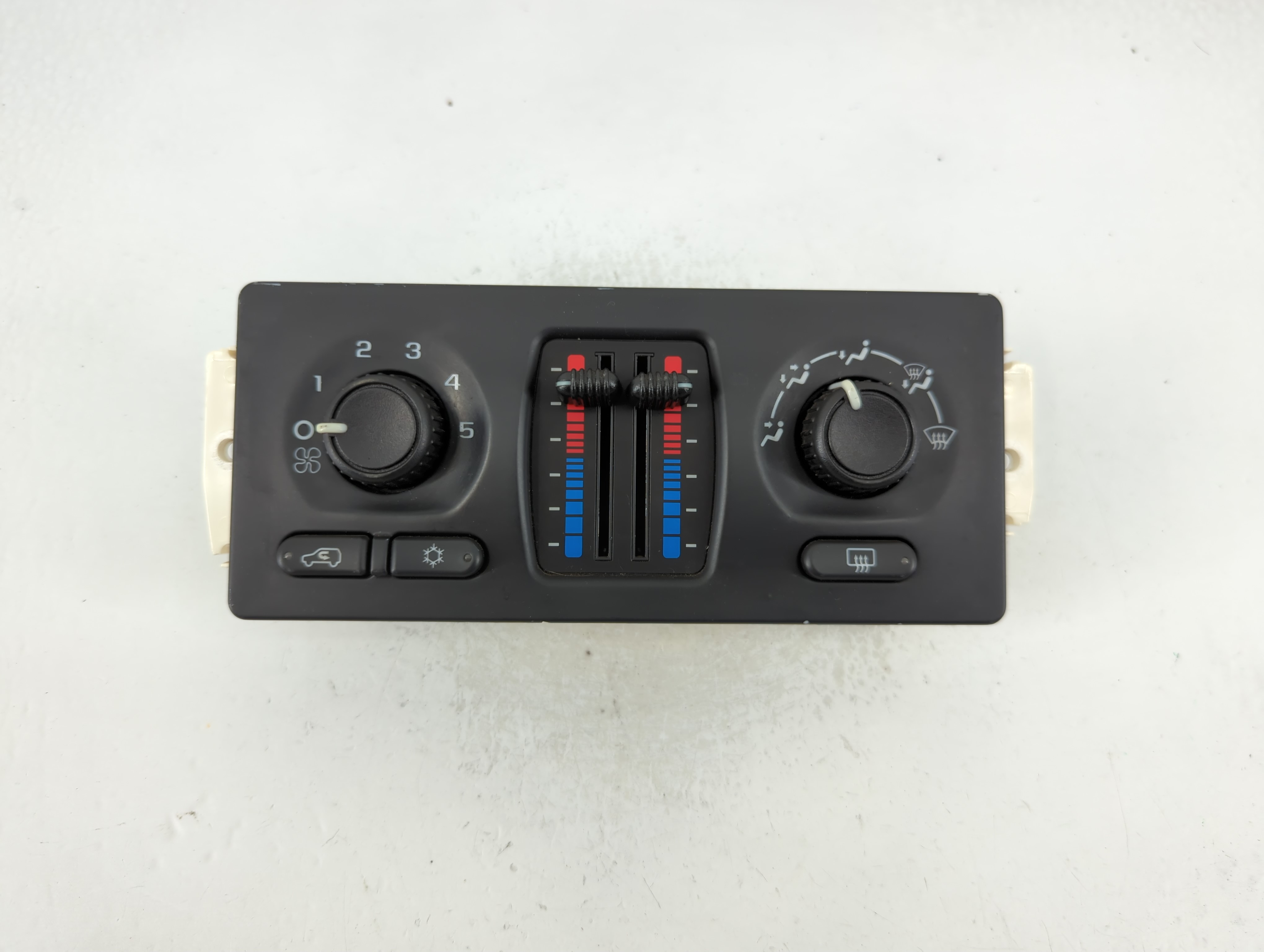 Picture of 2003-2004 Chevrolet Avalanche 1500 Ac Heater Climate Control 15136889 1125435