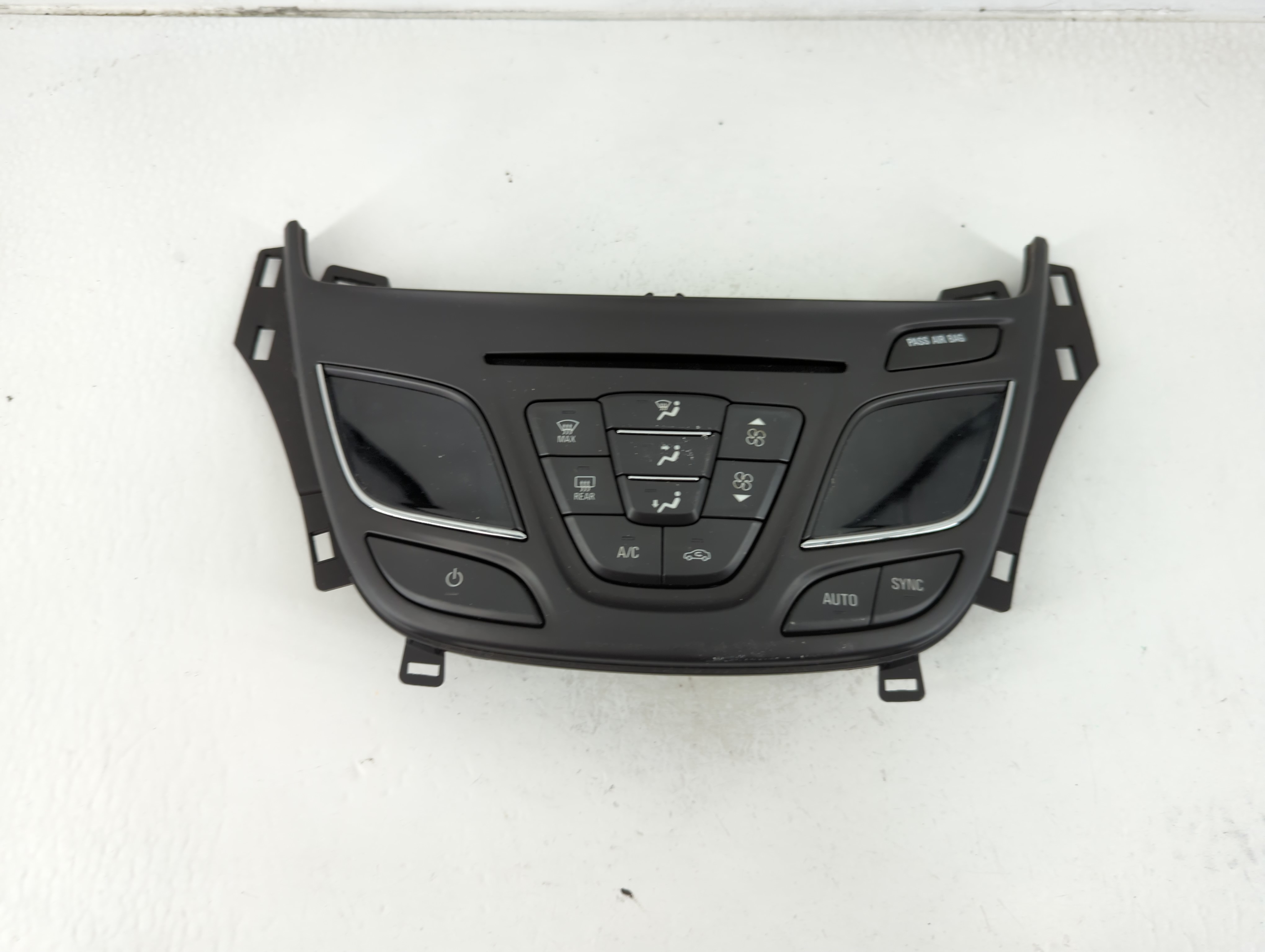 2014-2015 Buick Regal Ac Heater Climate Control 90802627 1125477 - Oemusedautoparts1.com