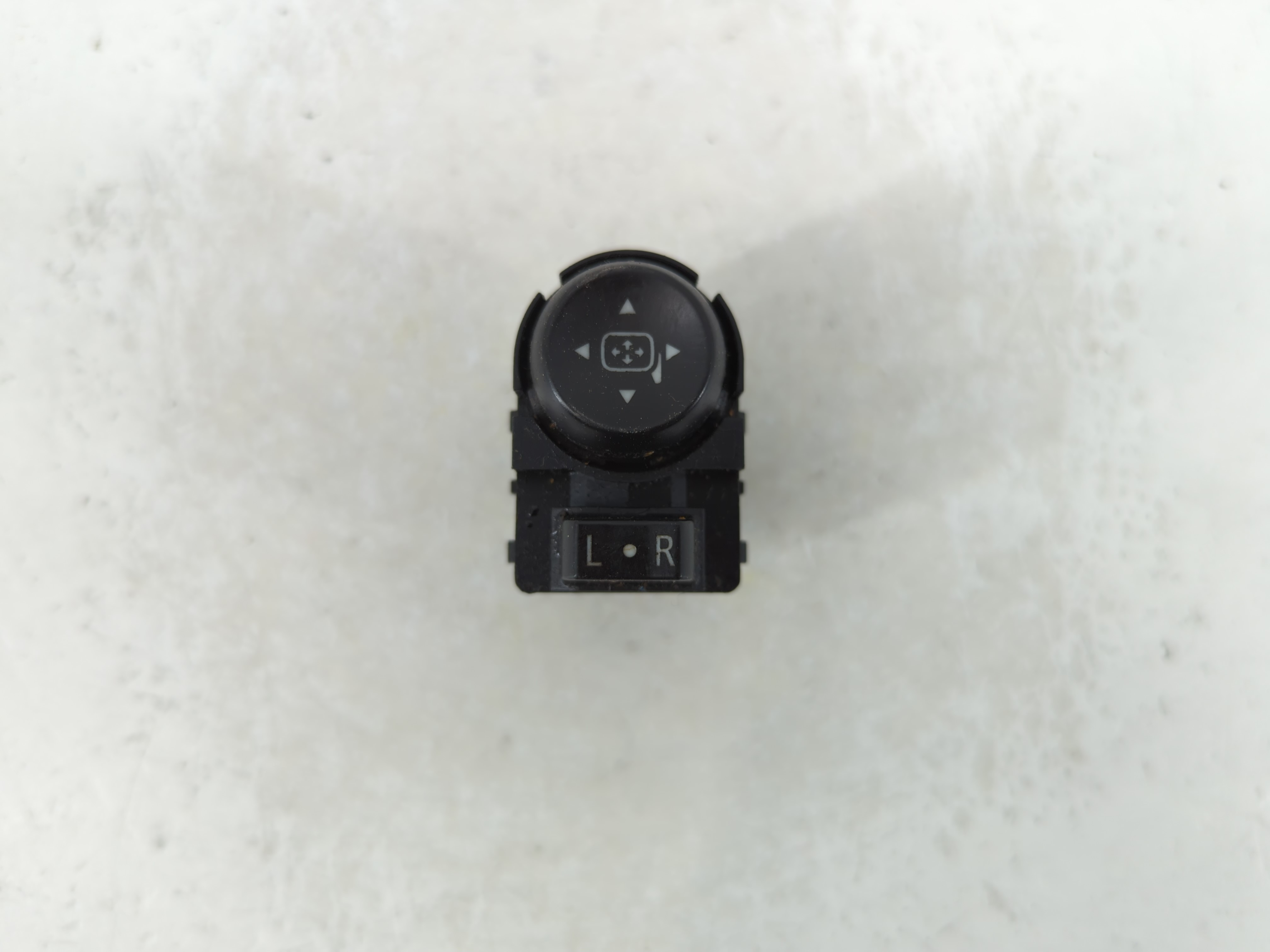 2010-2017 Chevrolet Equinox Driver Left Door Master Power Window Switch 1125484 - Oemusedautoparts1.com