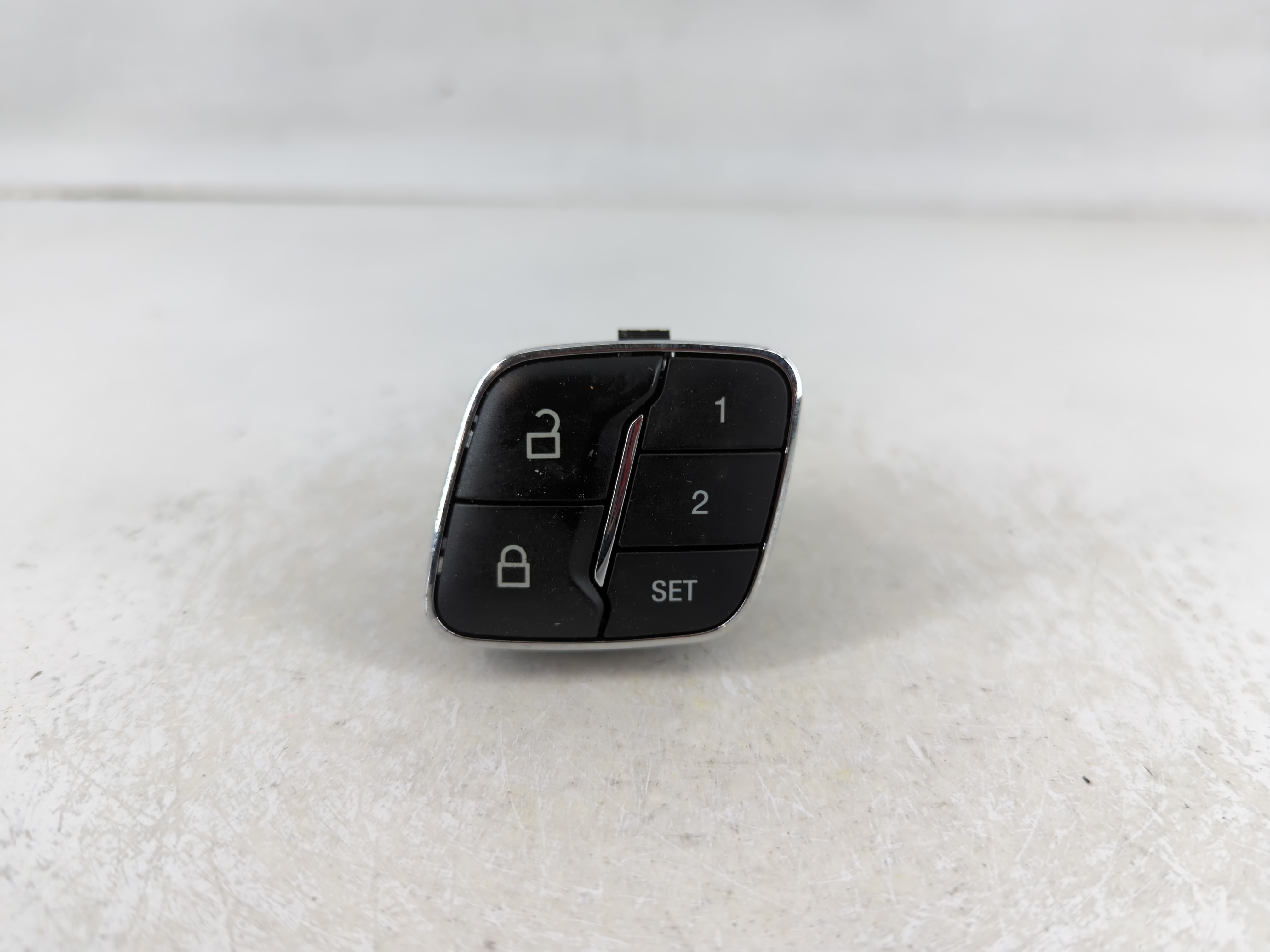Picture of 2017-2020 Ford Fusion Driver Left Door Master Power Window Switch 1125494