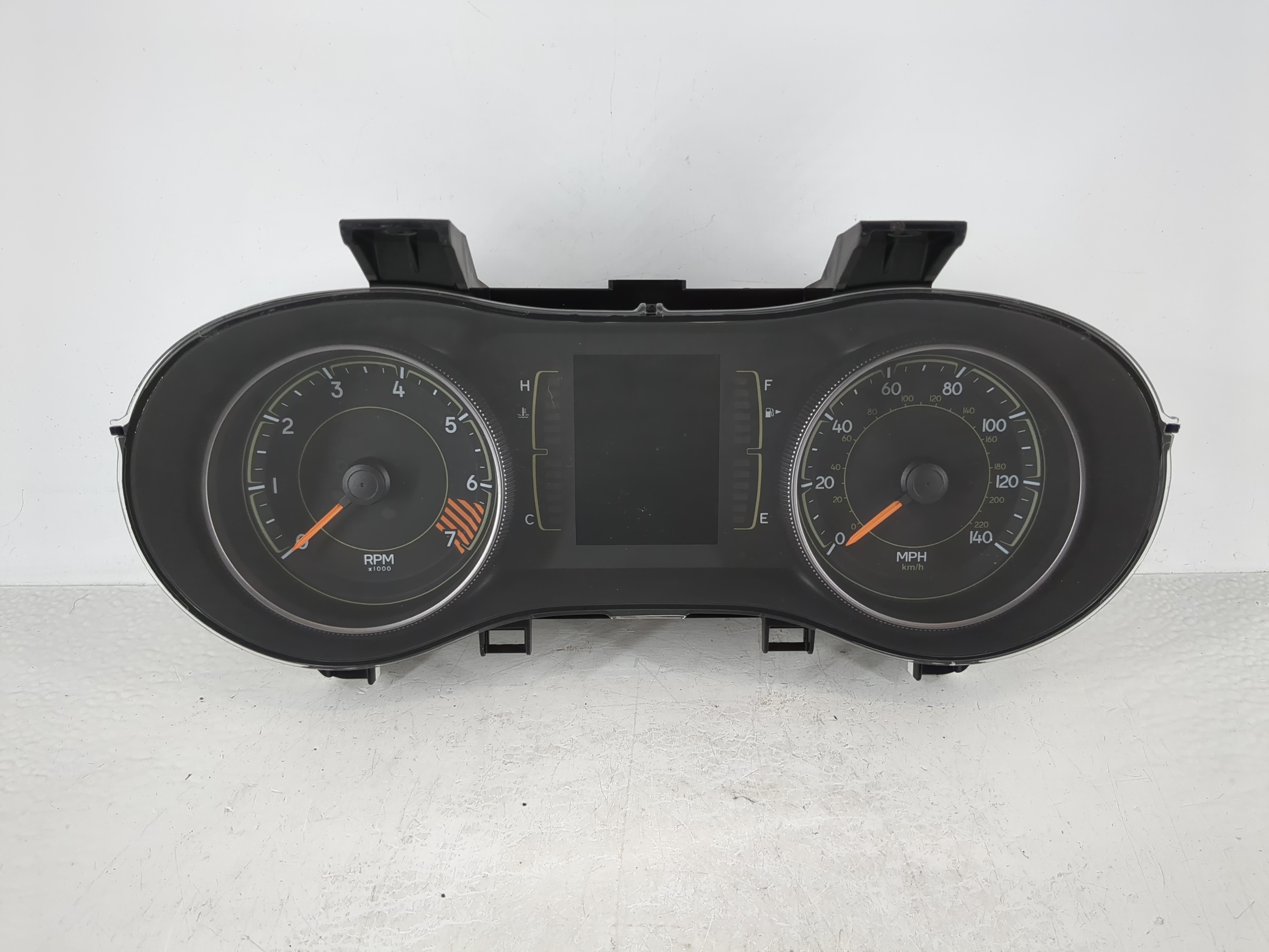 Picture of 2015-2015 Jeep Cherokee Speedometer Instrument Cluster Gauges 1125520