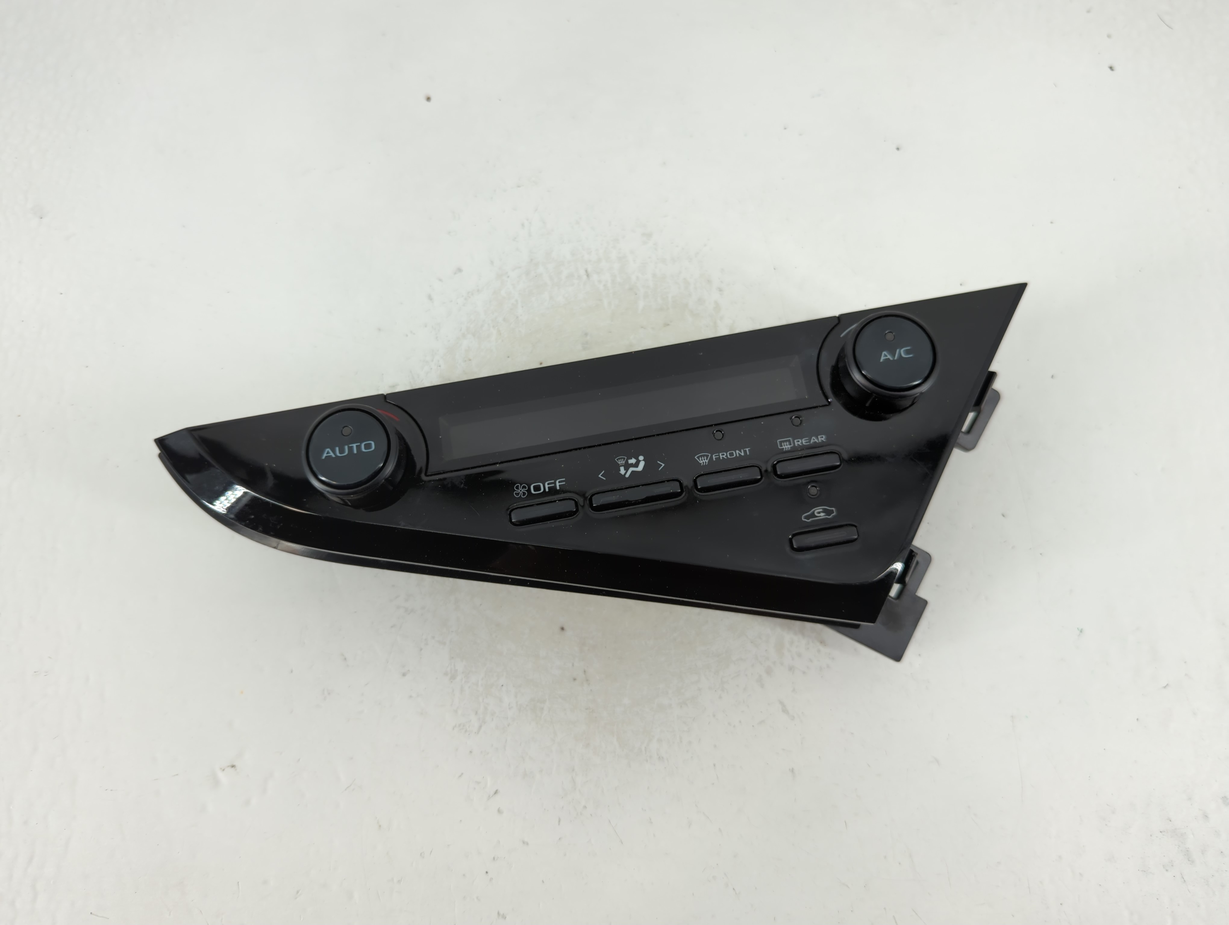 Picture of 2018-2019 Toyota Camry Ac Heater Climate Control 55900-33l40 1125545