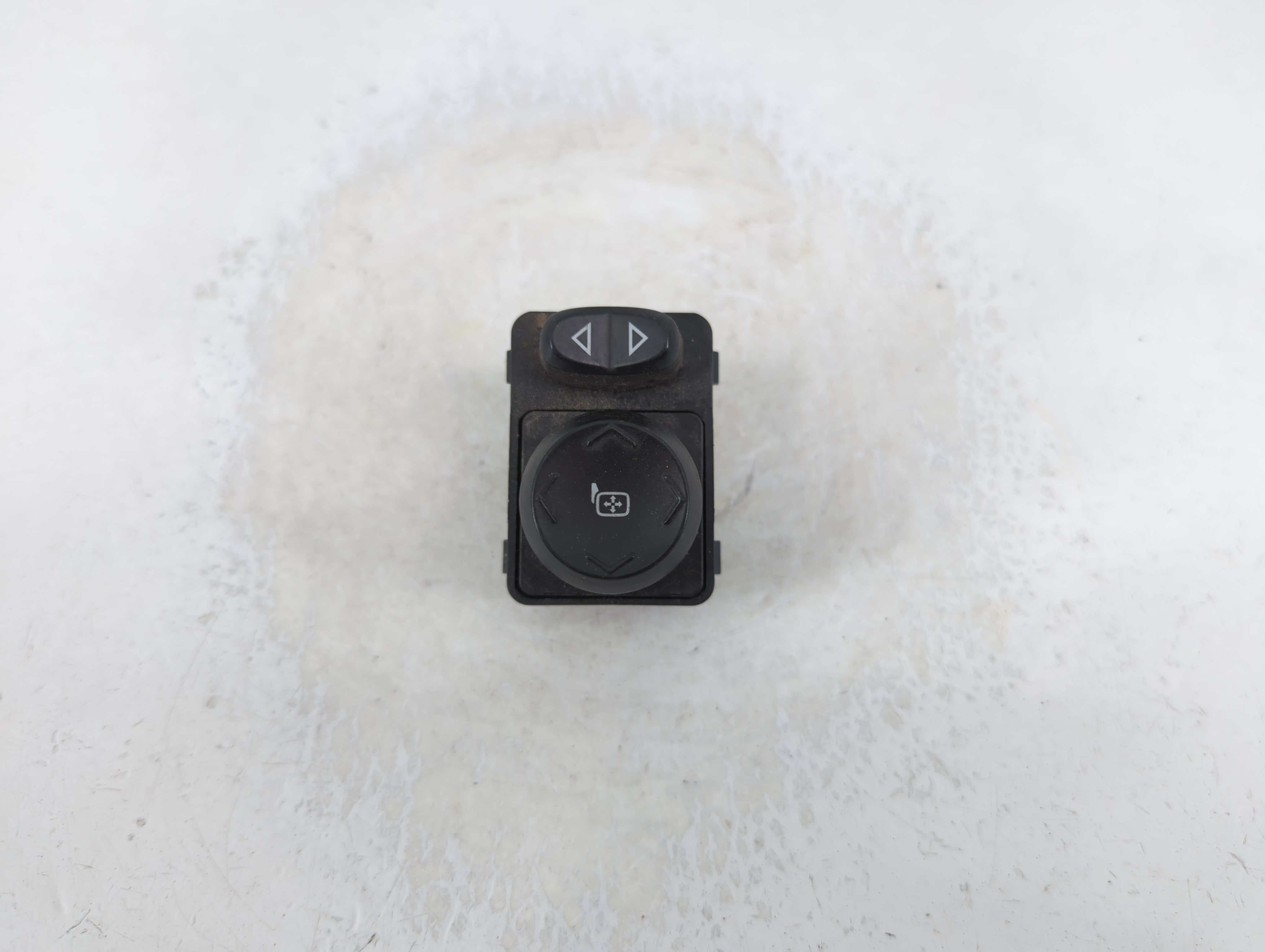 2009-2017 Chevrolet Traverse Driver Left Door Master Power Window Switch 1125582 - Oemusedautoparts1.com