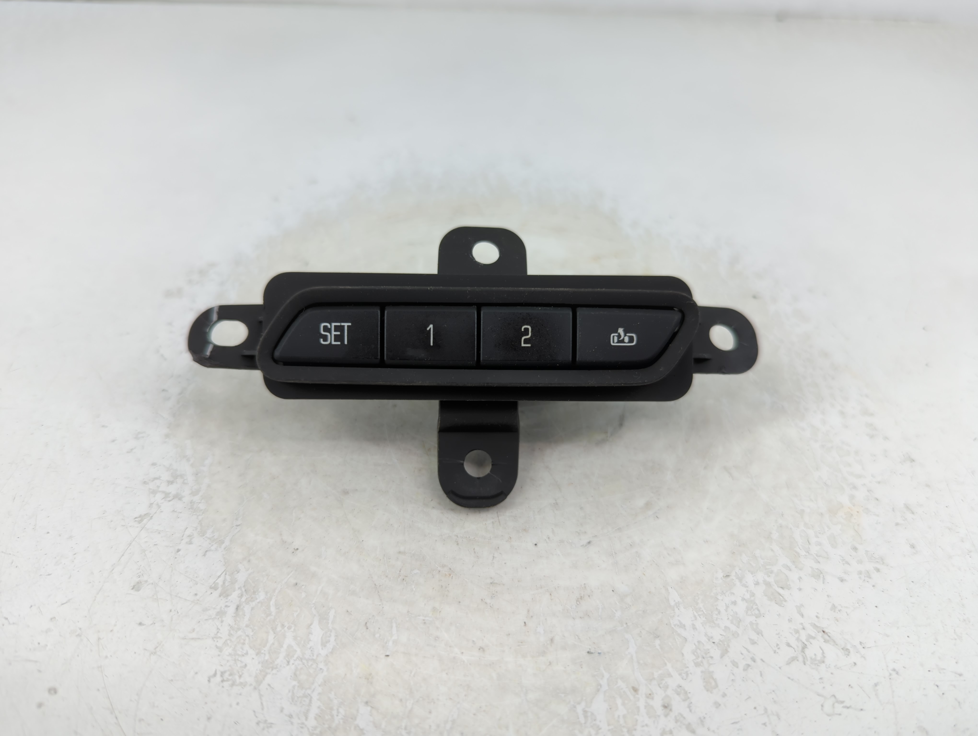 2017-2020 Cadillac Xt5 Driver Left Door Master Power Window Switch 1125592 - Oemusedautoparts1.com