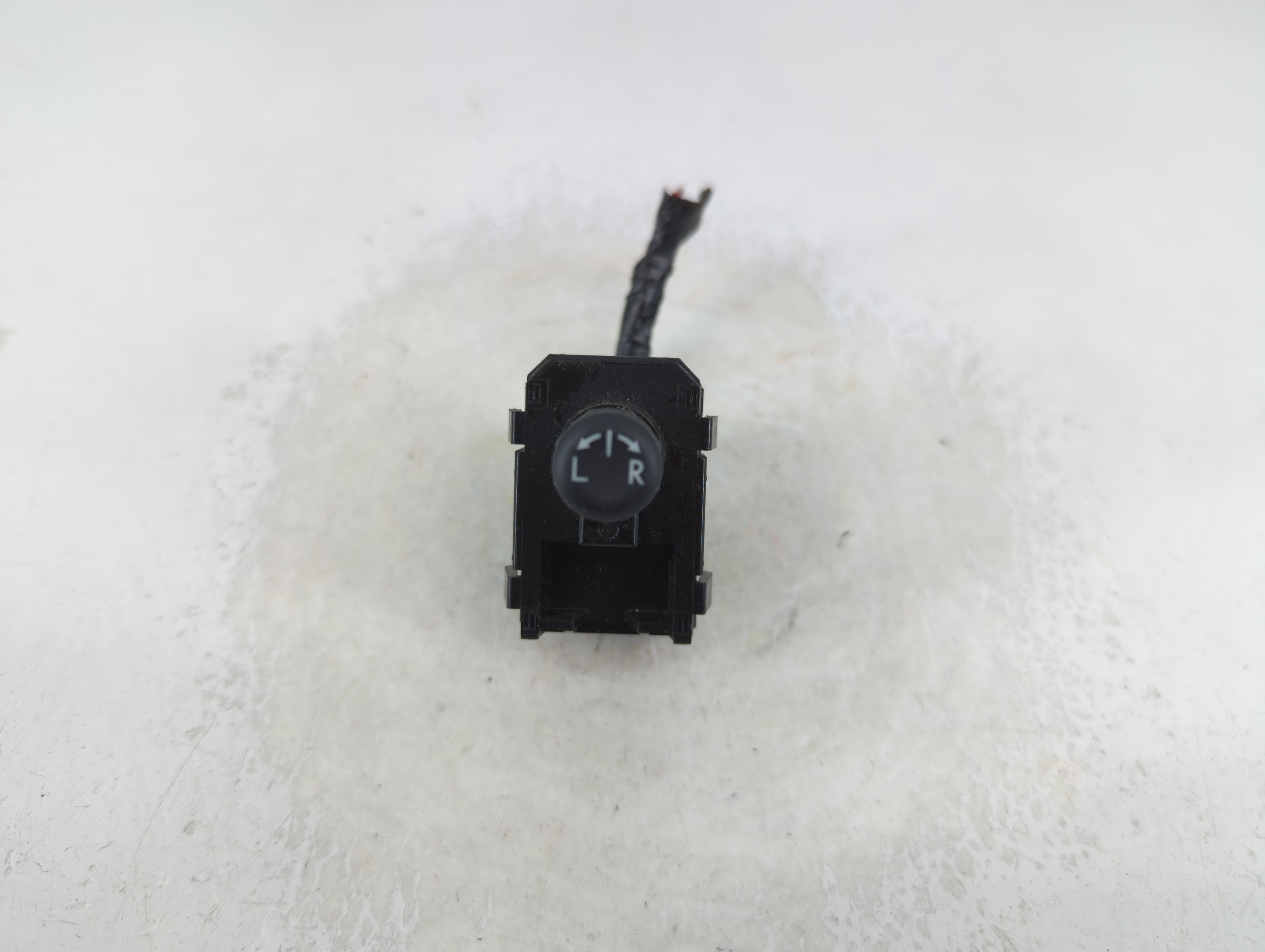 Subaru Forester Driver Left Door Master Power Window Switch 83061fj010 1125609 - Oemusedautoparts1.com