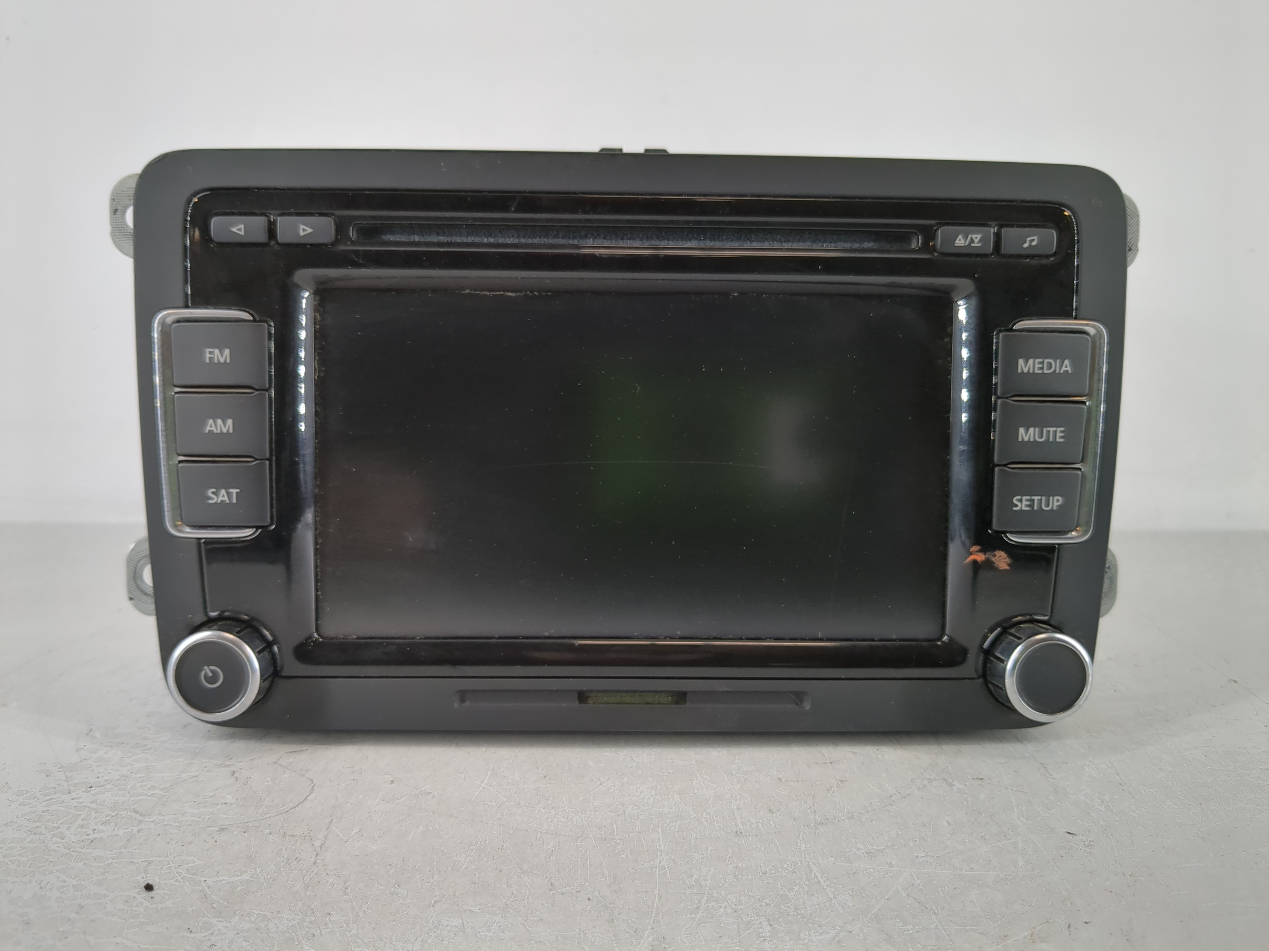 2009-2017 Volkswagen Tiguan Am Fm Cd Player Radio Receiver 1125700 - Oemusedautoparts1.com