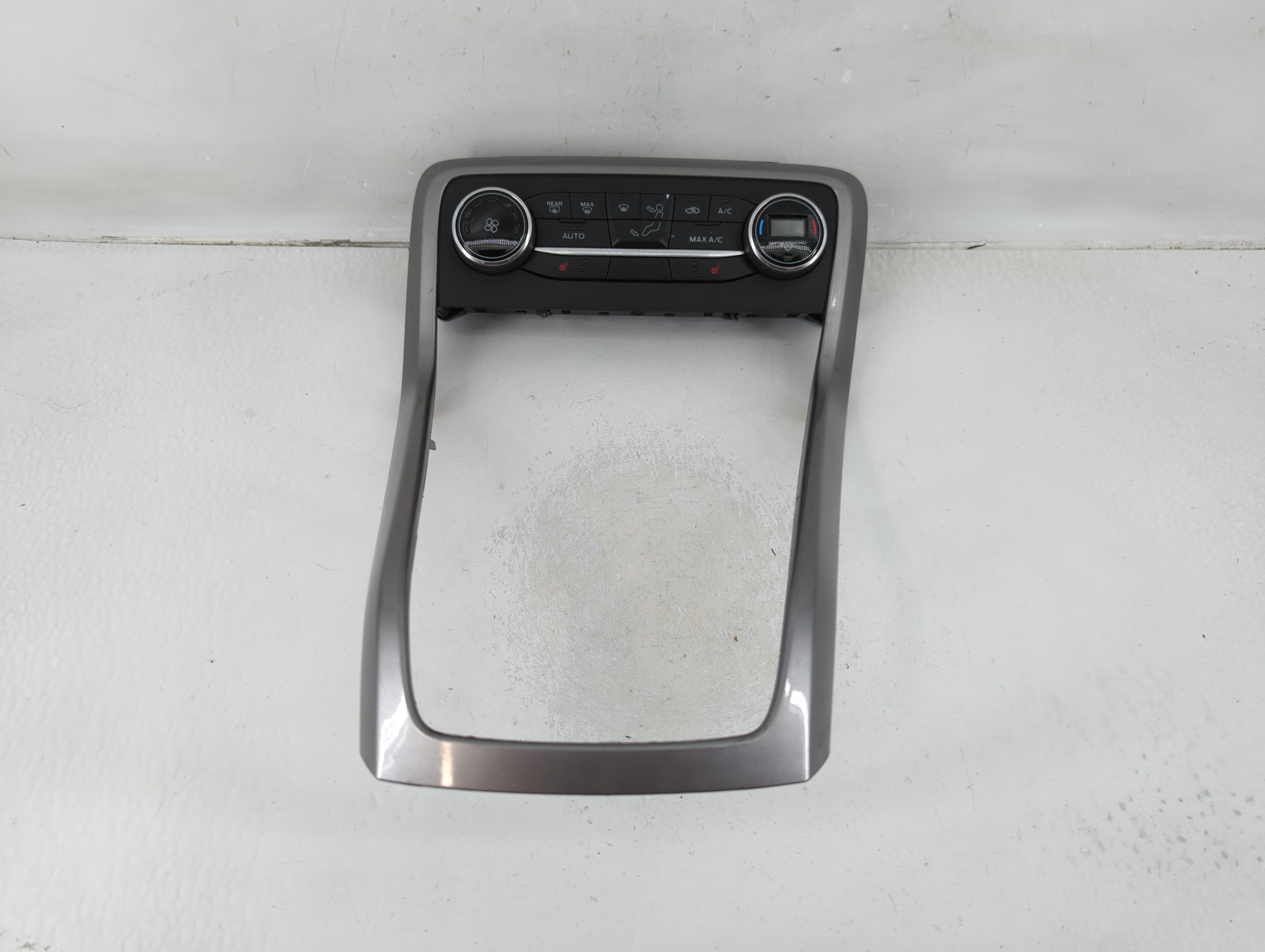2018-2020 Ford Ecosport Ac Heater Climate Control Gn15-18c612-ch 1125760 - Oemusedautoparts1.com