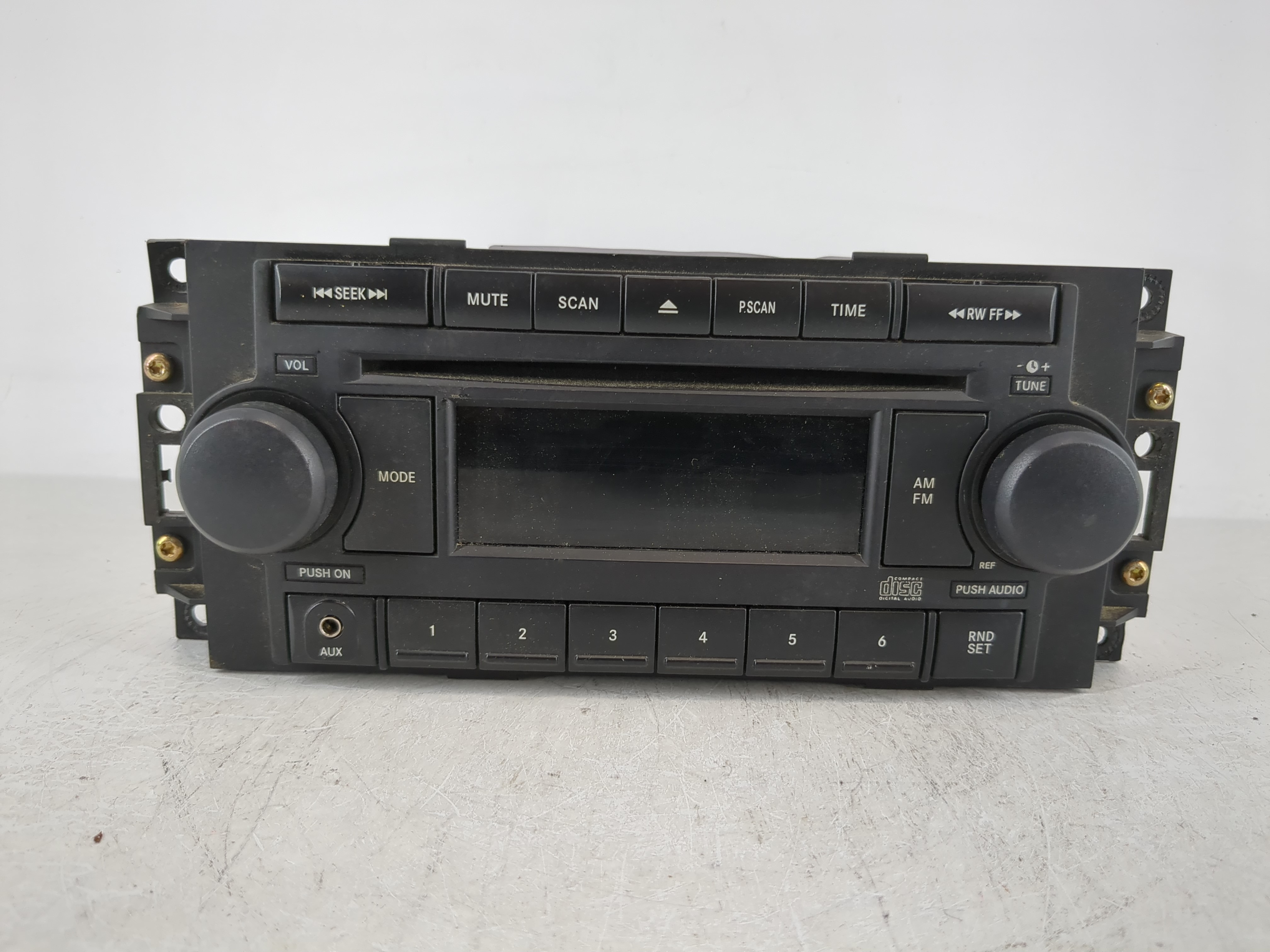 Picture of 2005-2007 Jeep Grand Cherokee Am Fm Cd Player Radio Receiver 1125837