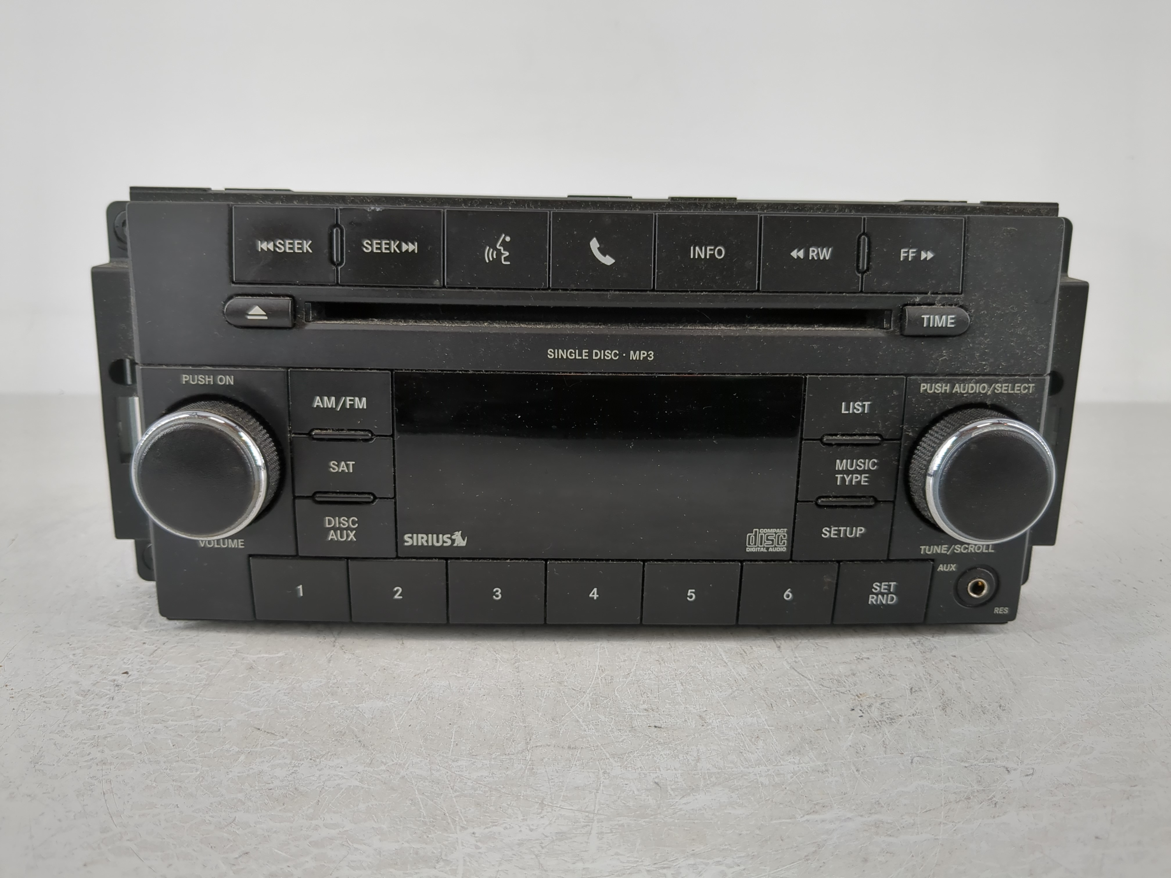 Picture of 2010-2010 Chrysler 300 Am Fm Cd Player Radio Receiver 1125869