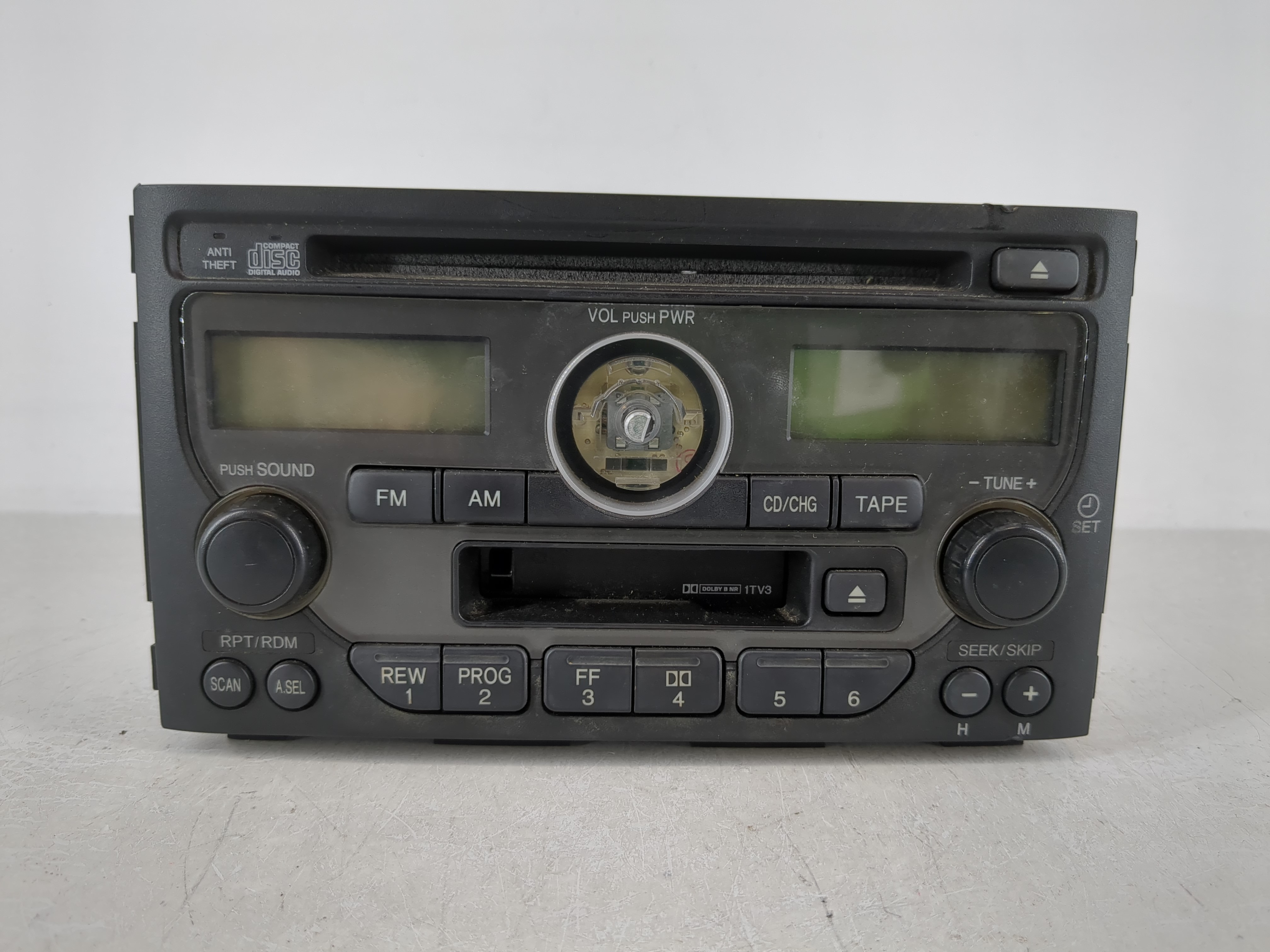 2003-2005 Honda Pilot Am Fm Cd Player Radio Receiver 1125890 - Oemusedautoparts1.com