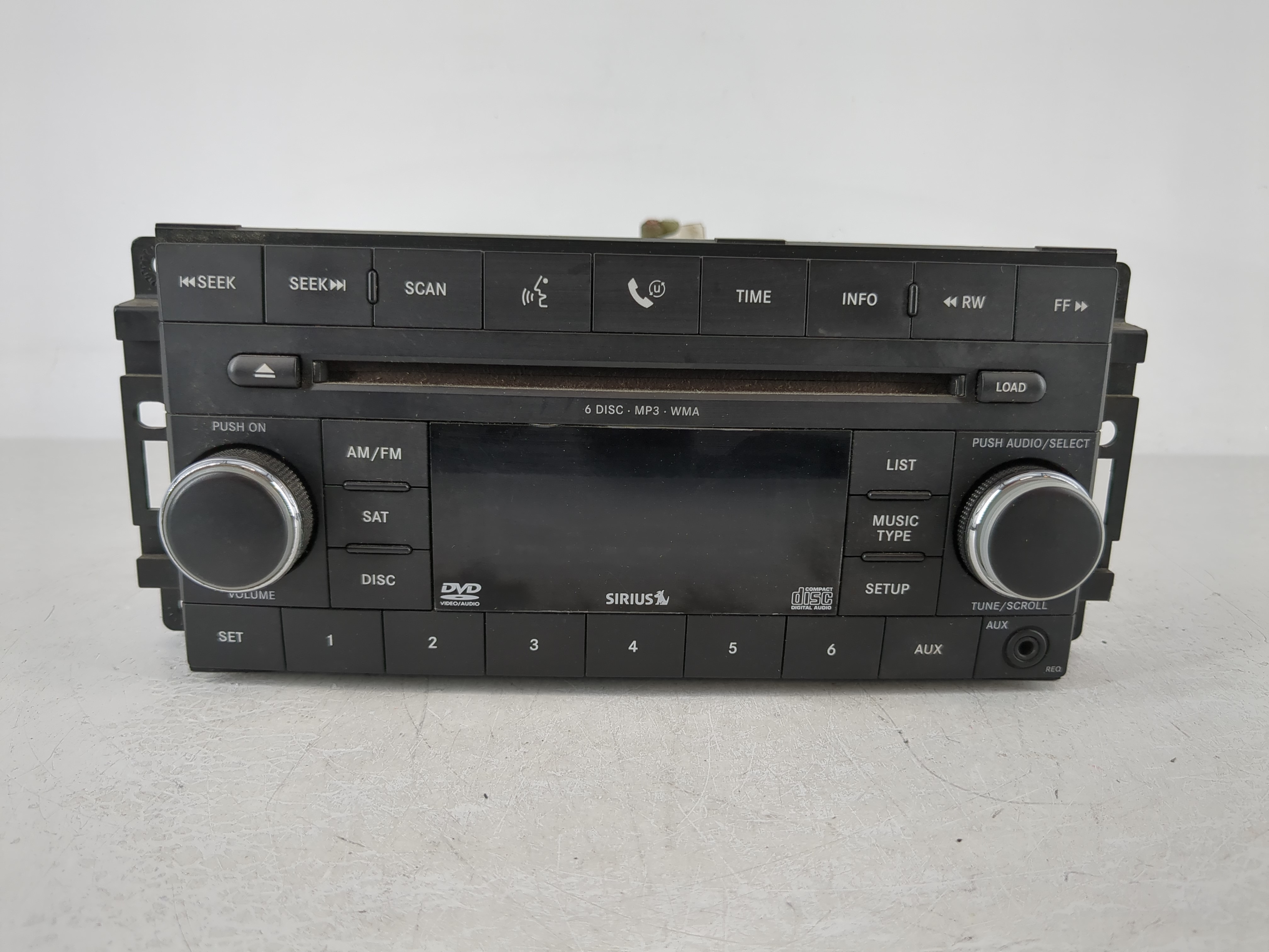 Picture of 2008-2009 Jeep Grand Cherokee Am Fm Cd Player Radio Receiver 1125896
