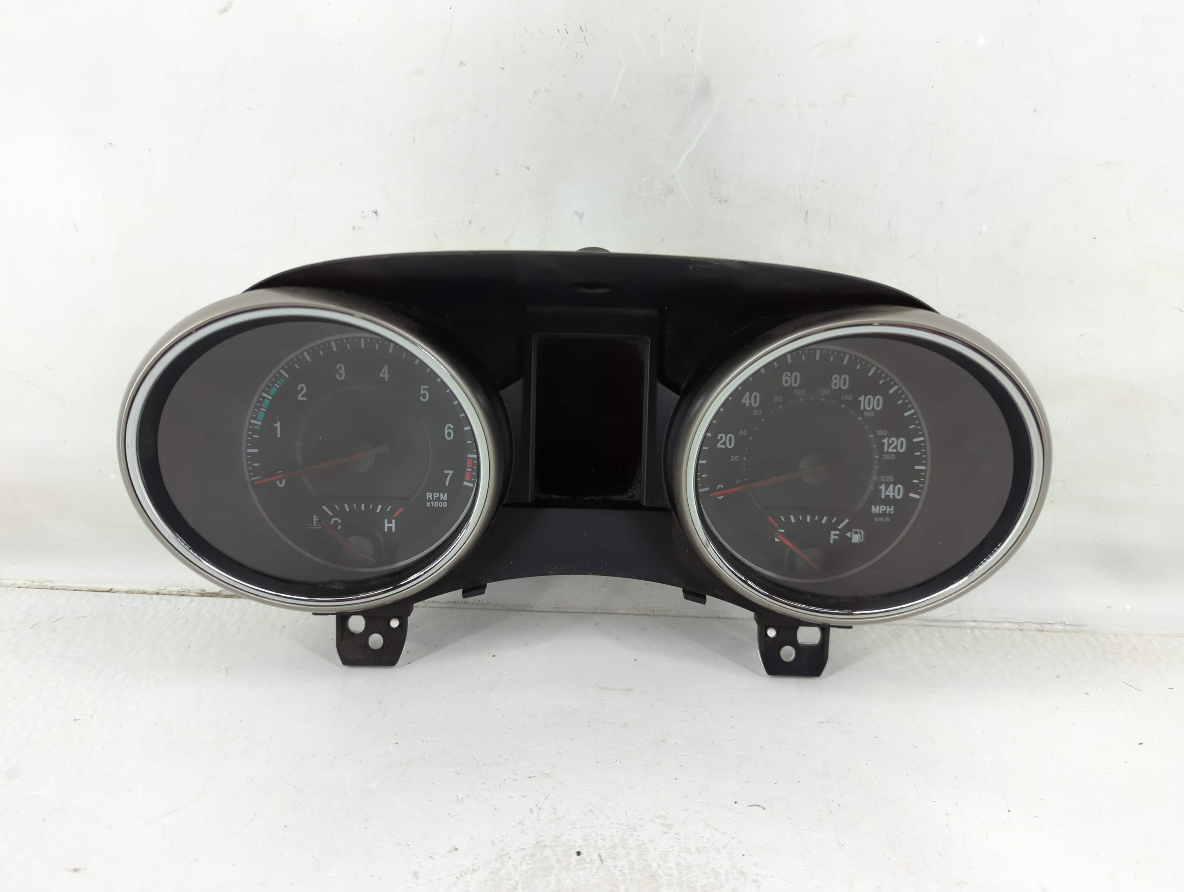 Picture of 2012-2012 Jeep Grand Cherokee Speedometer Instrument Cluster Gauges 1125933