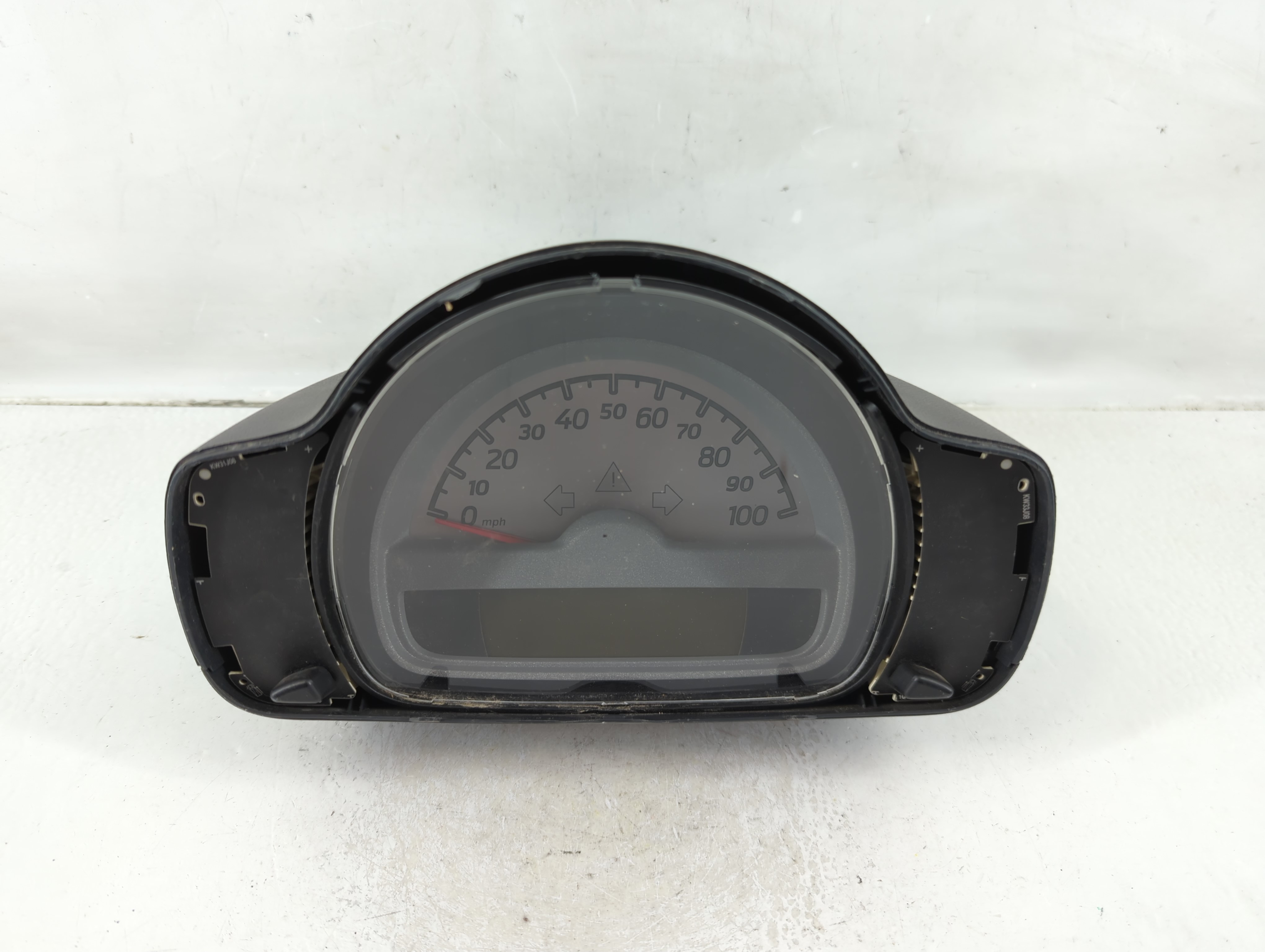 Picture of 2009-2009 Smart Fortwo Speedometer Instrument Cluster Gauges 1125937