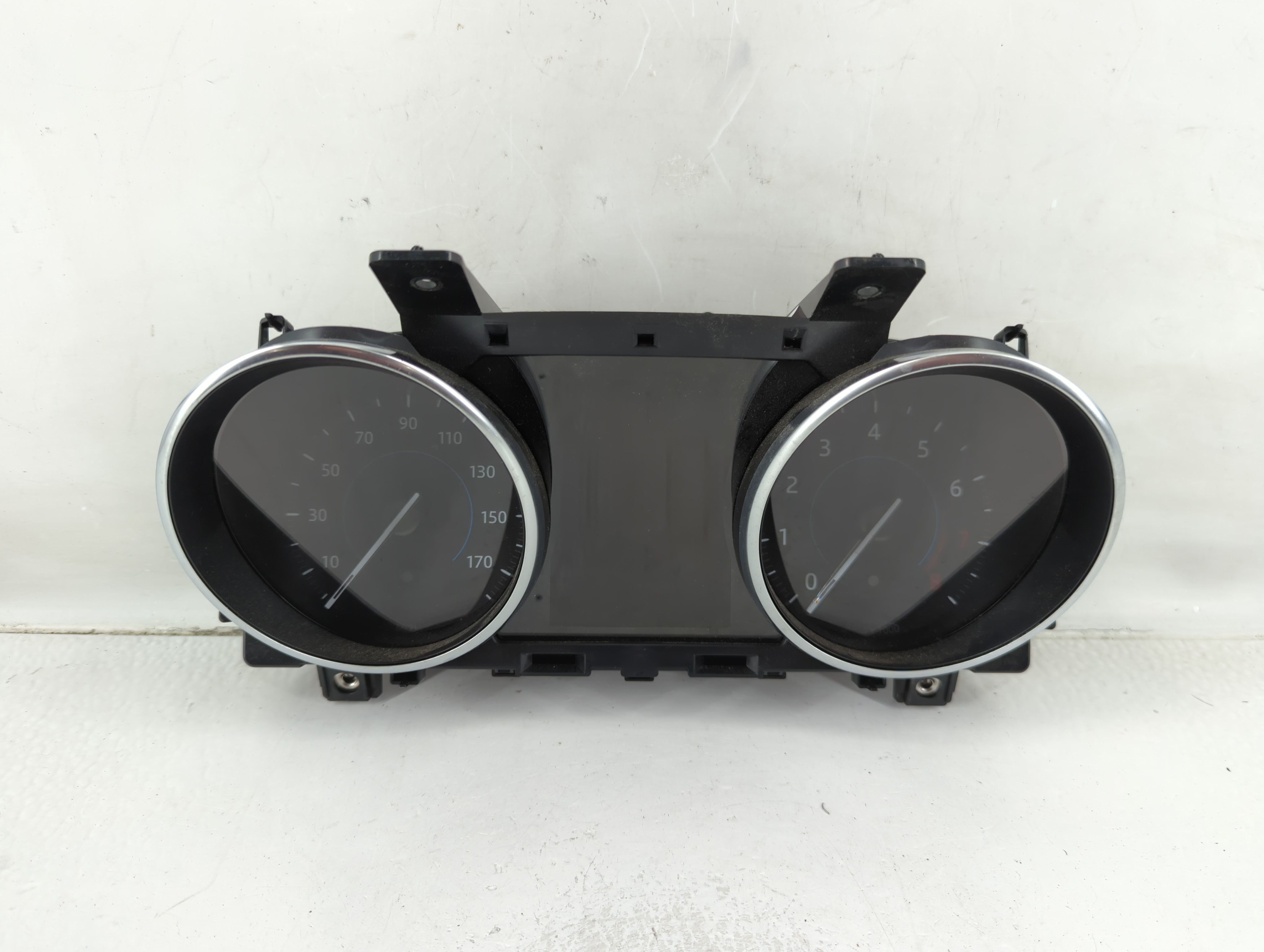 Picture of 2019-2020 Jaguar F-pace Speedometer Instrument Cluster Gauges 1125974