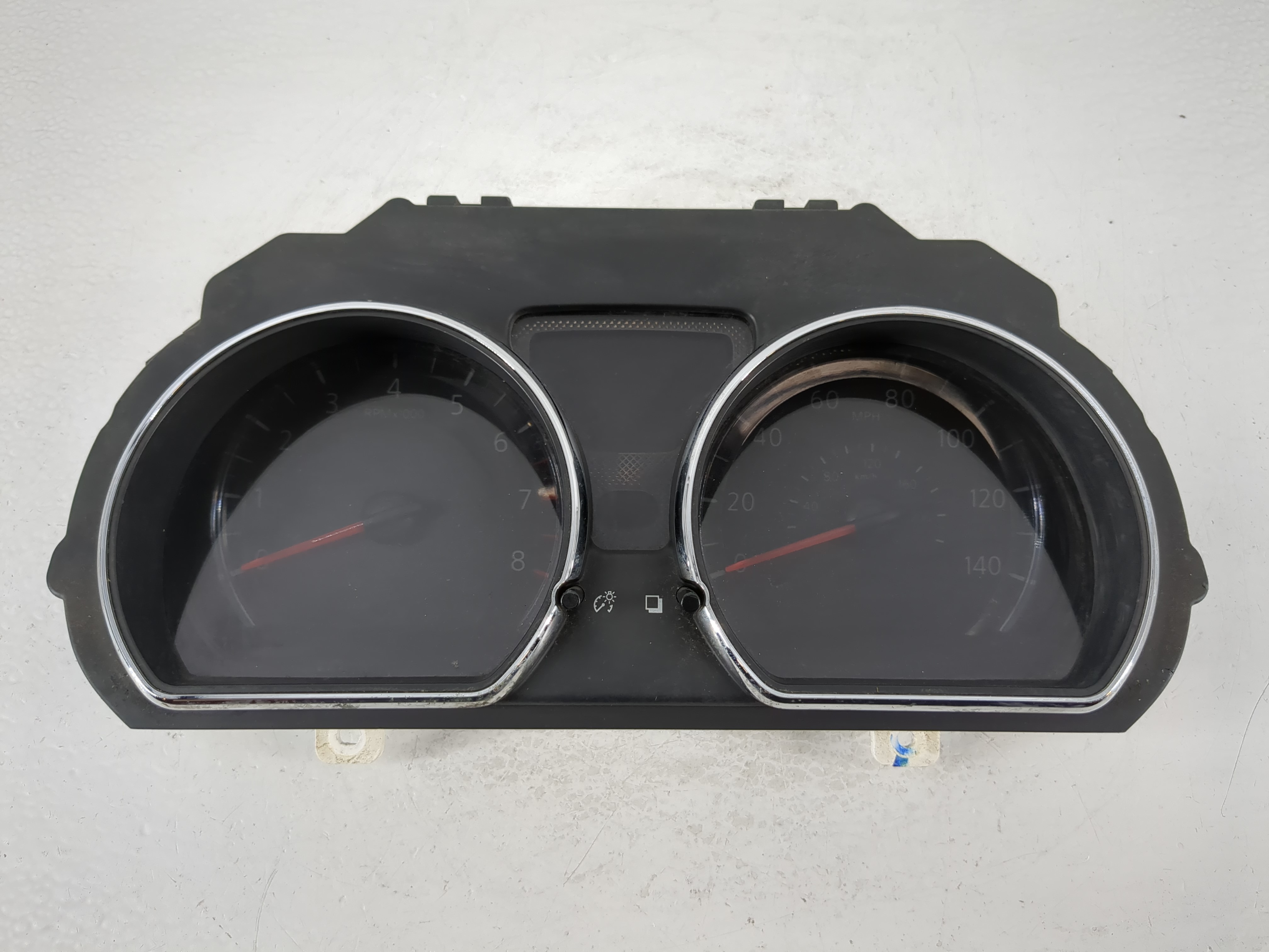 2013-2013 Nissan Versa Speedometer Instrument Cluster Gauges 1126059 - Oemusedautoparts1.com