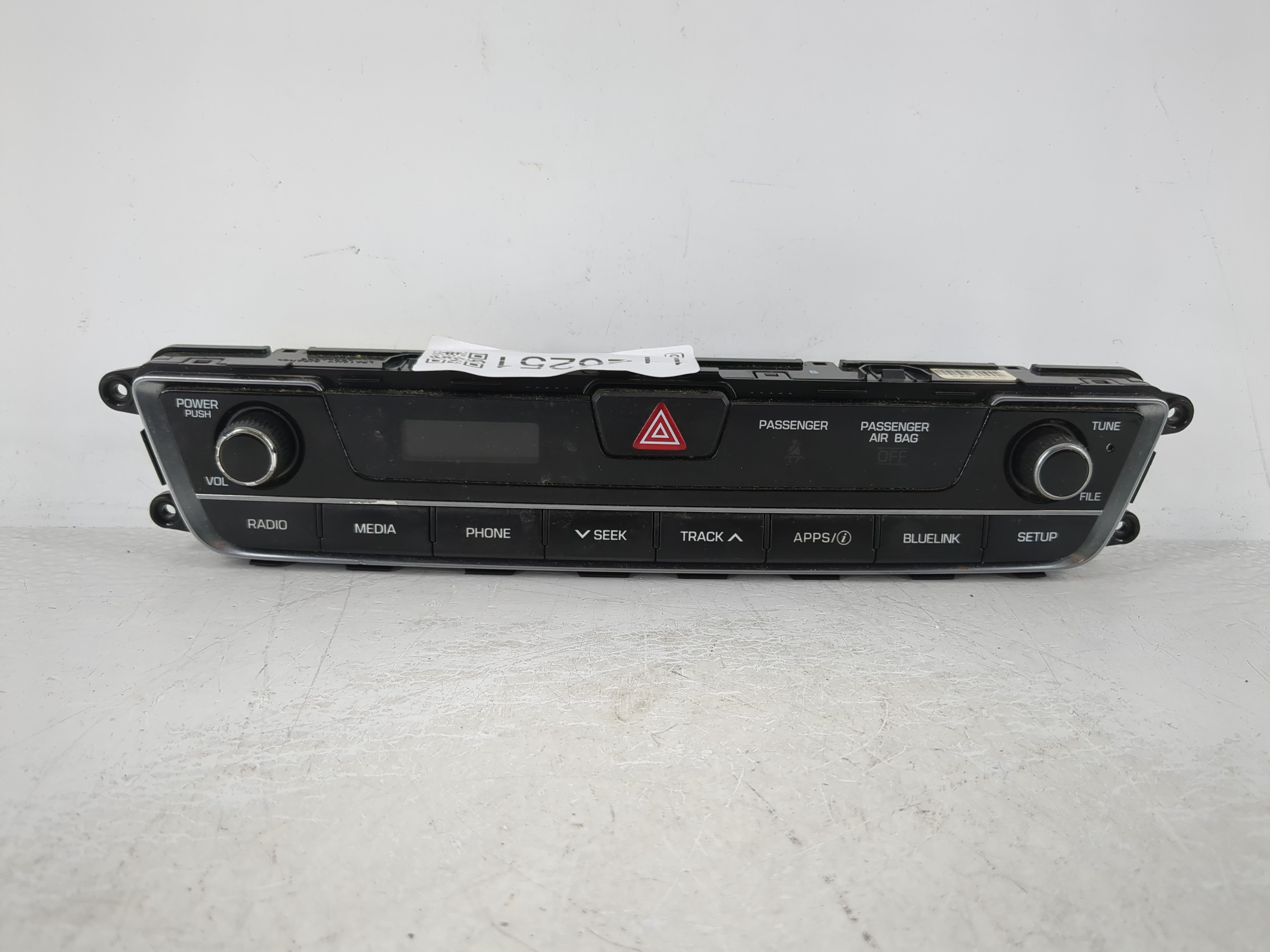 Picture of 2016-2017 Hyundai Sonata Am Fm Cd Player Radio Receiver 1126251