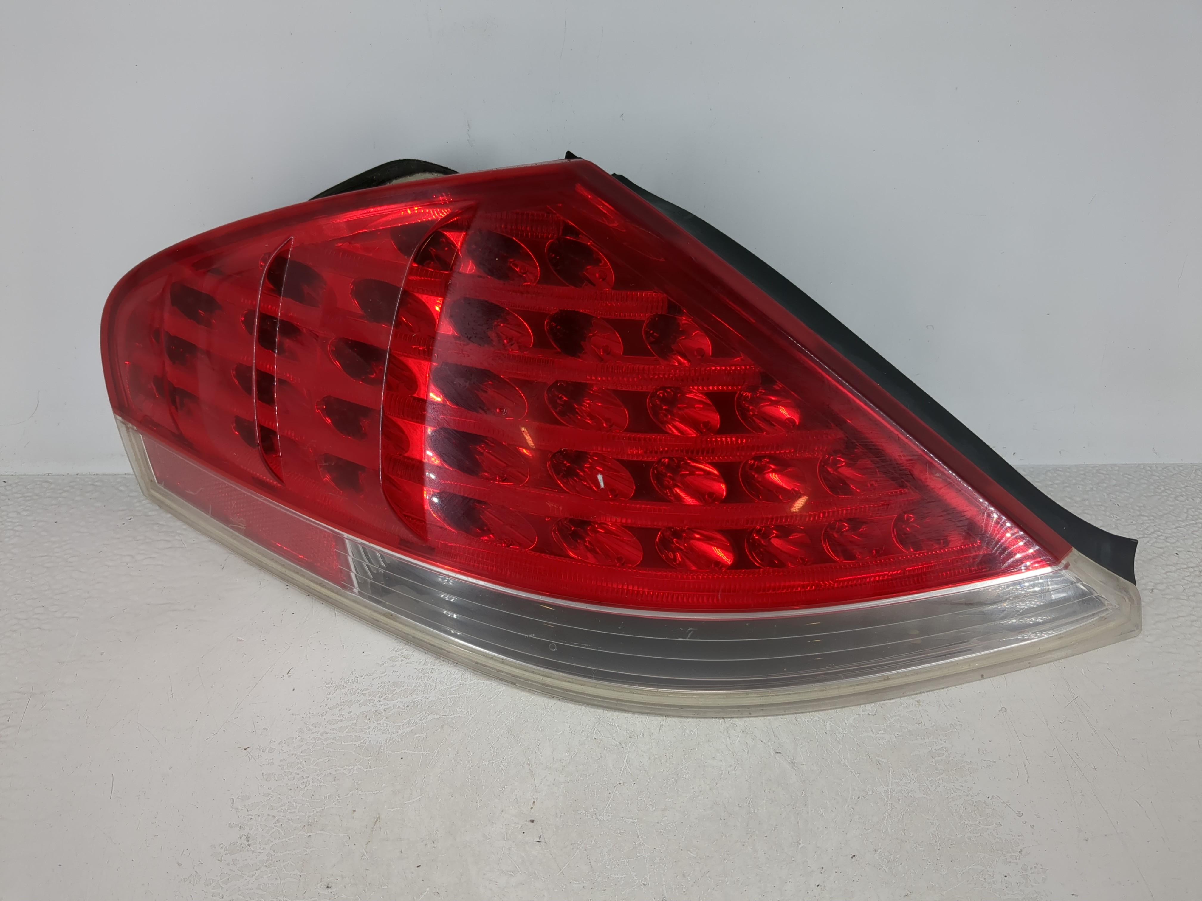 Bmw 645i Driver Left Side Tail Light Taillight Oem 1126372 - Oemusedautoparts1.com