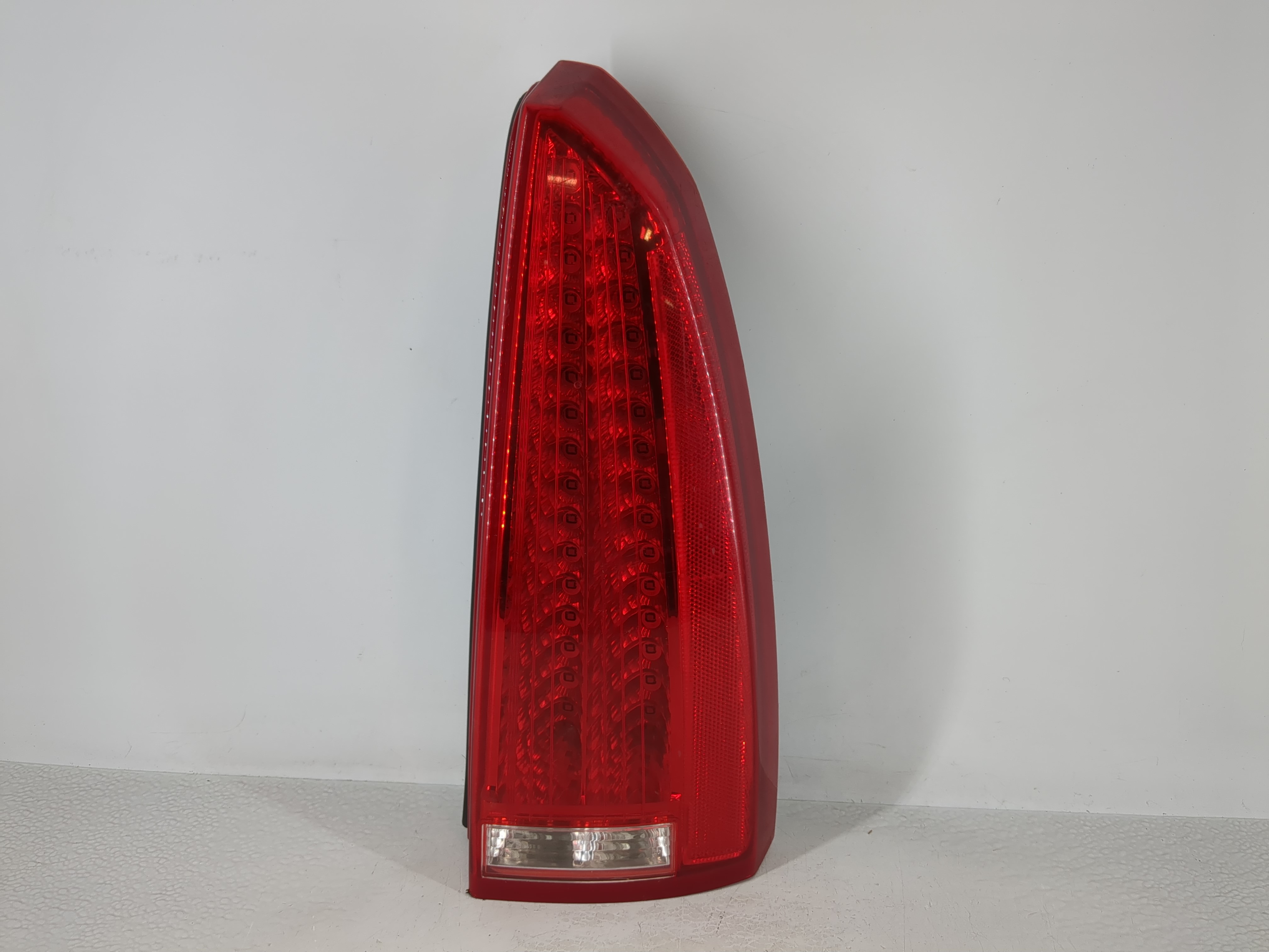 2006-2011 Cadillac Dts Passenger Right Side Tail Light Taillight Oem 1126400 - Oemusedautoparts1.com
