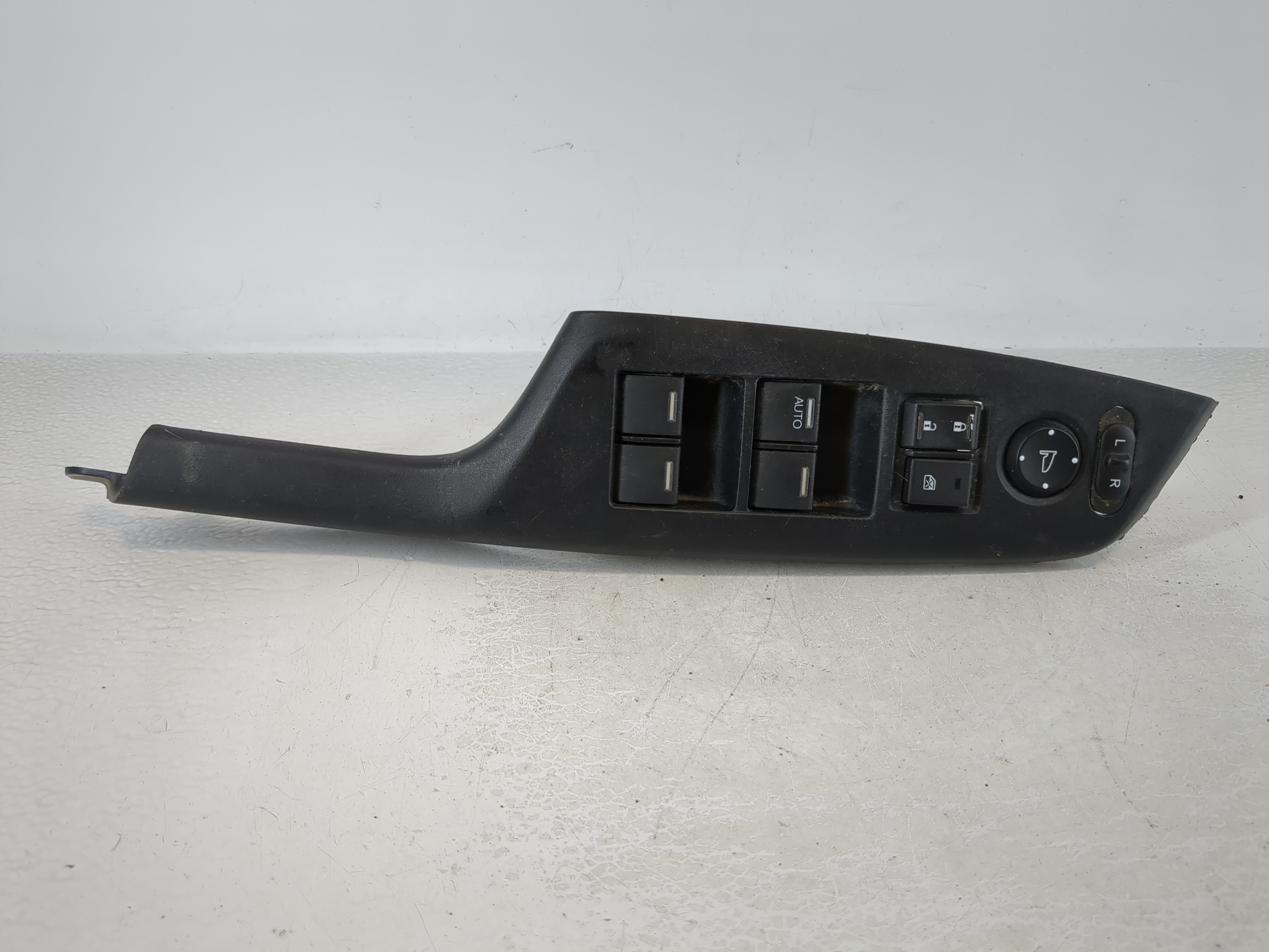 2014-2015 Honda Civic Driver Left Door Master Power Window Switch 1126413 - Oemusedautoparts1.com