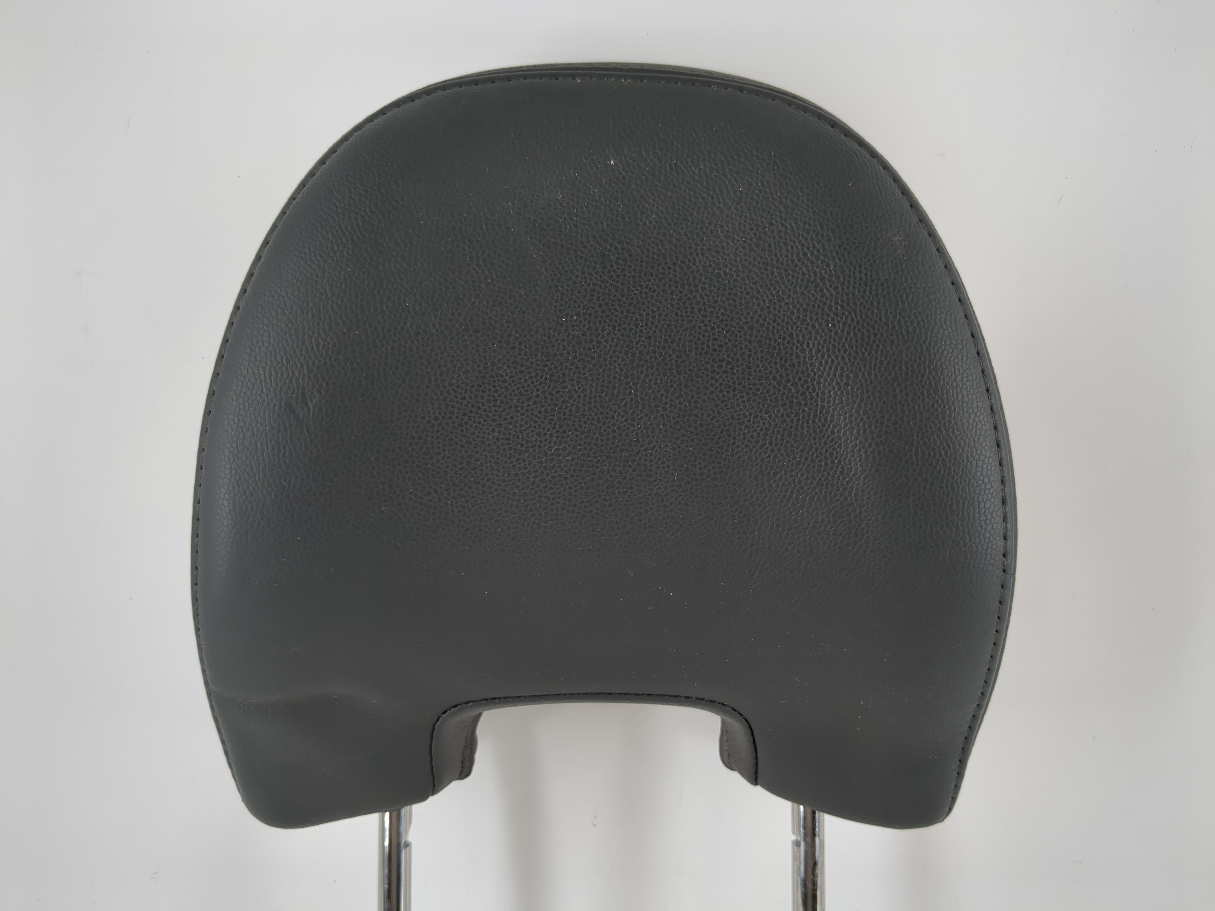 2004-2004 Volvo V40 Headrest Head Rest Front Driver Passenger Seat Black 1126415 - Oemusedautoparts1.com