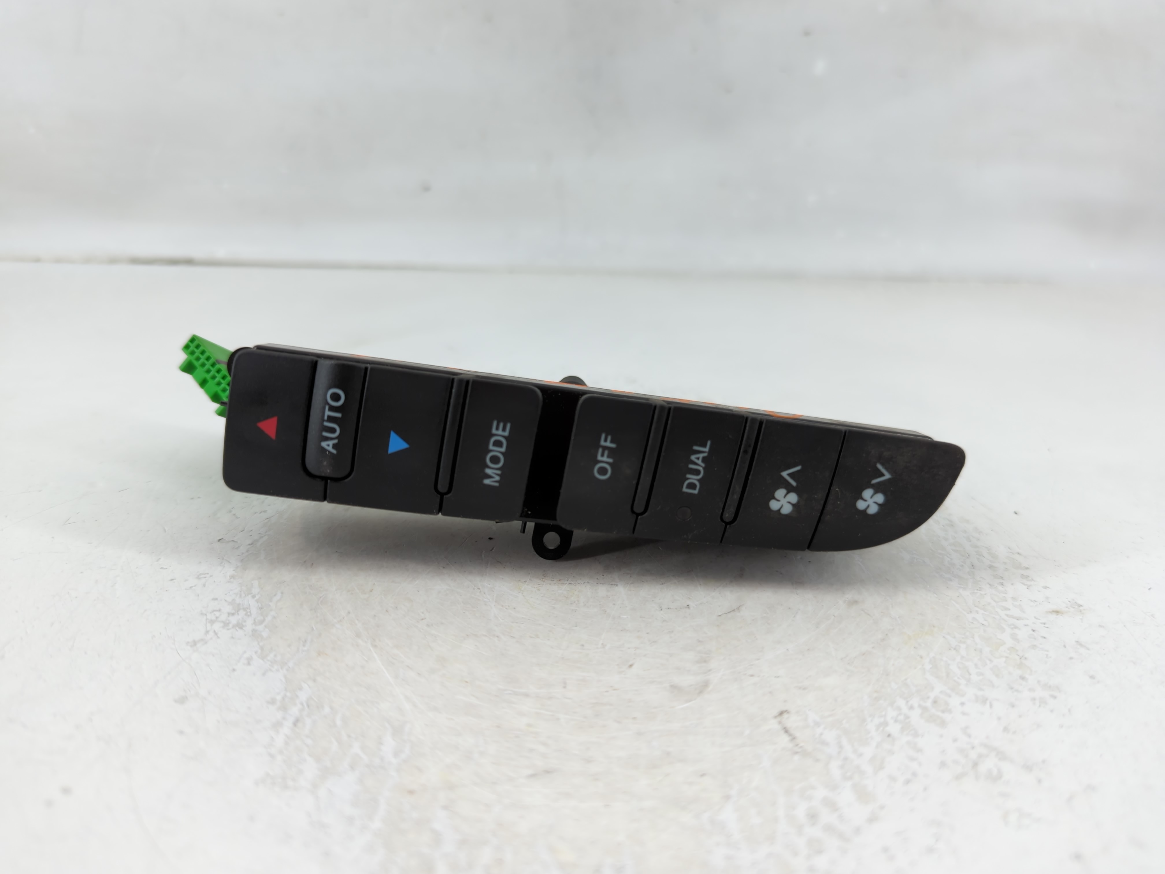 2004-2008 Acura Tl Ac Heater Climate Control 1126484 - Oemusedautoparts1.com