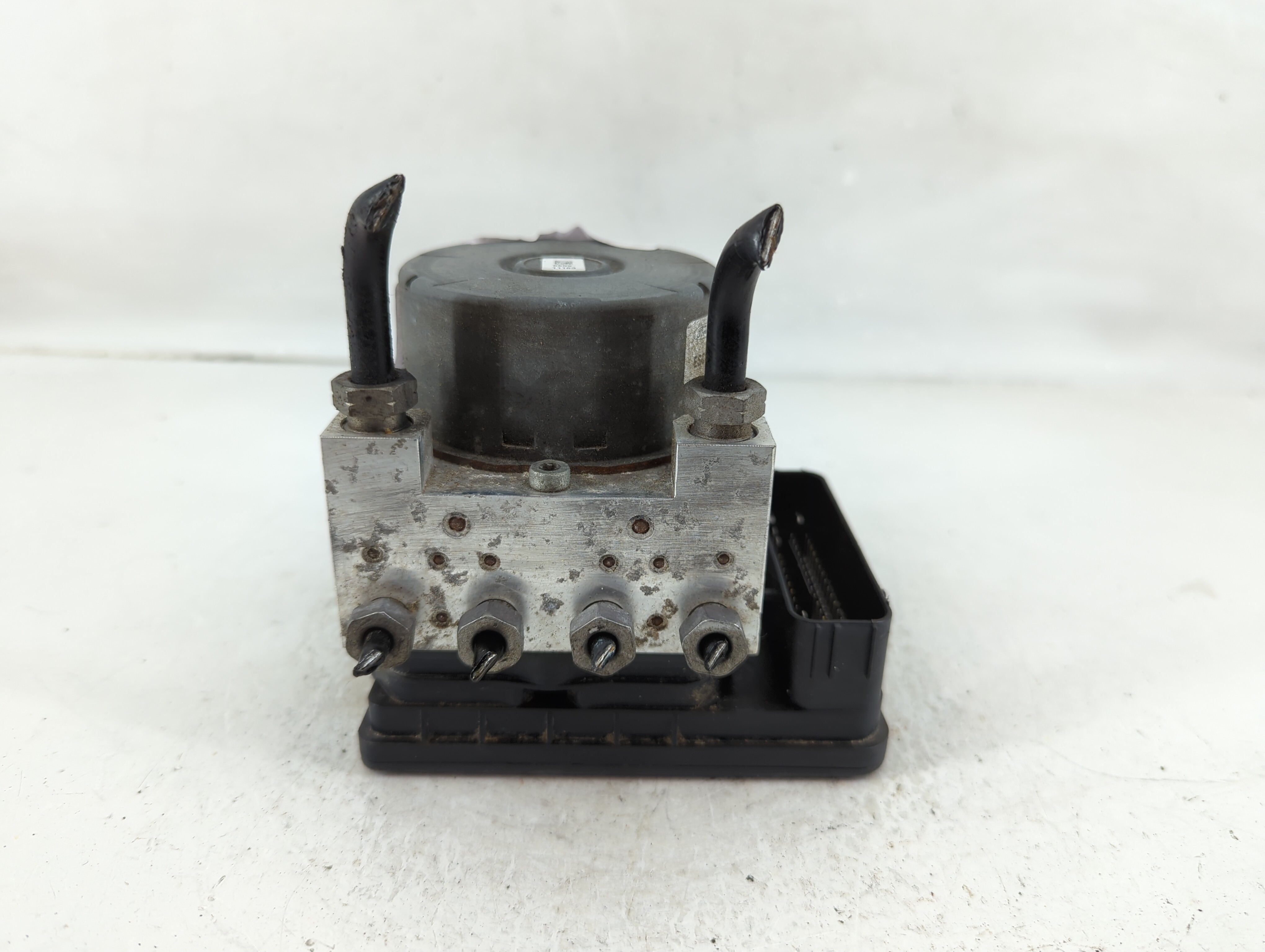 2017-2017 Lincoln Mkc Abs Pump Control Module 1126895 - Oemusedautoparts1.com