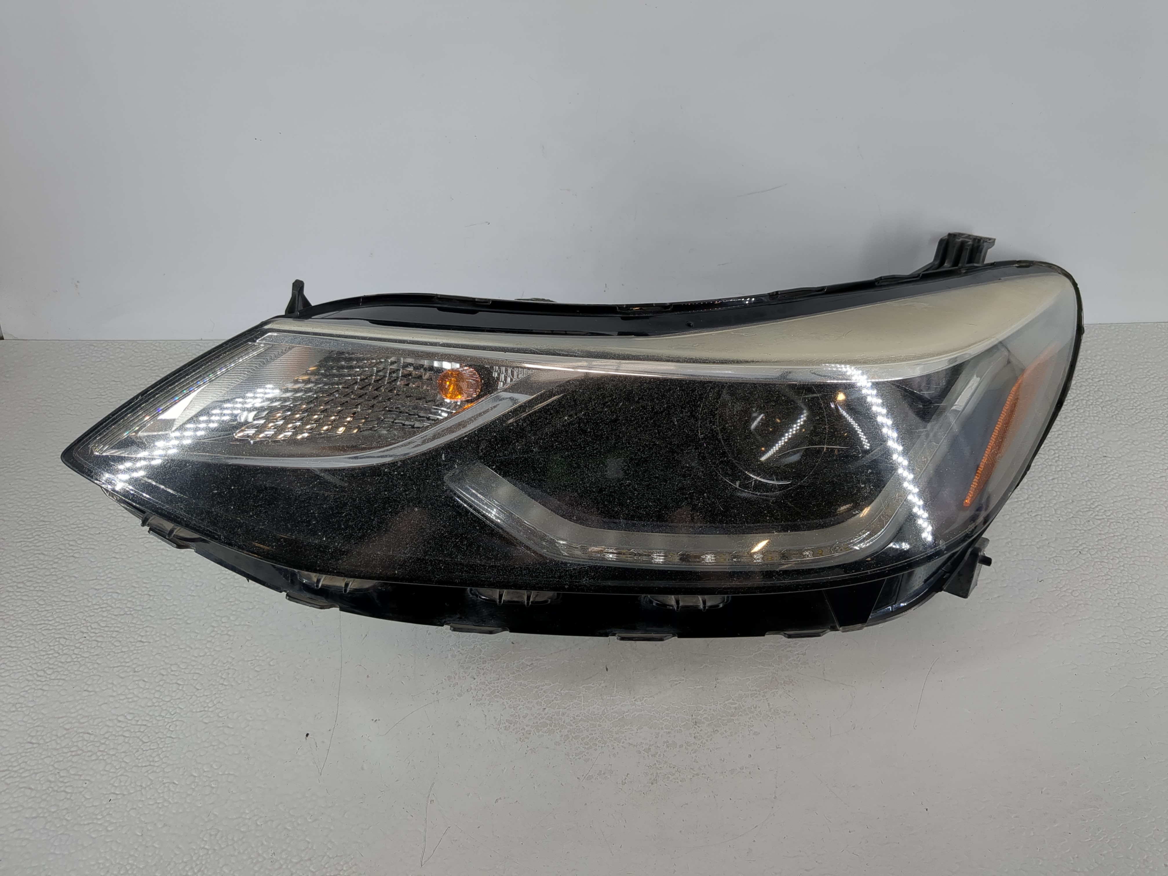 Picture of 2016-2019 Chevrolet Cruze Driver Left Oem Head Light Headlight Lamp 1126899