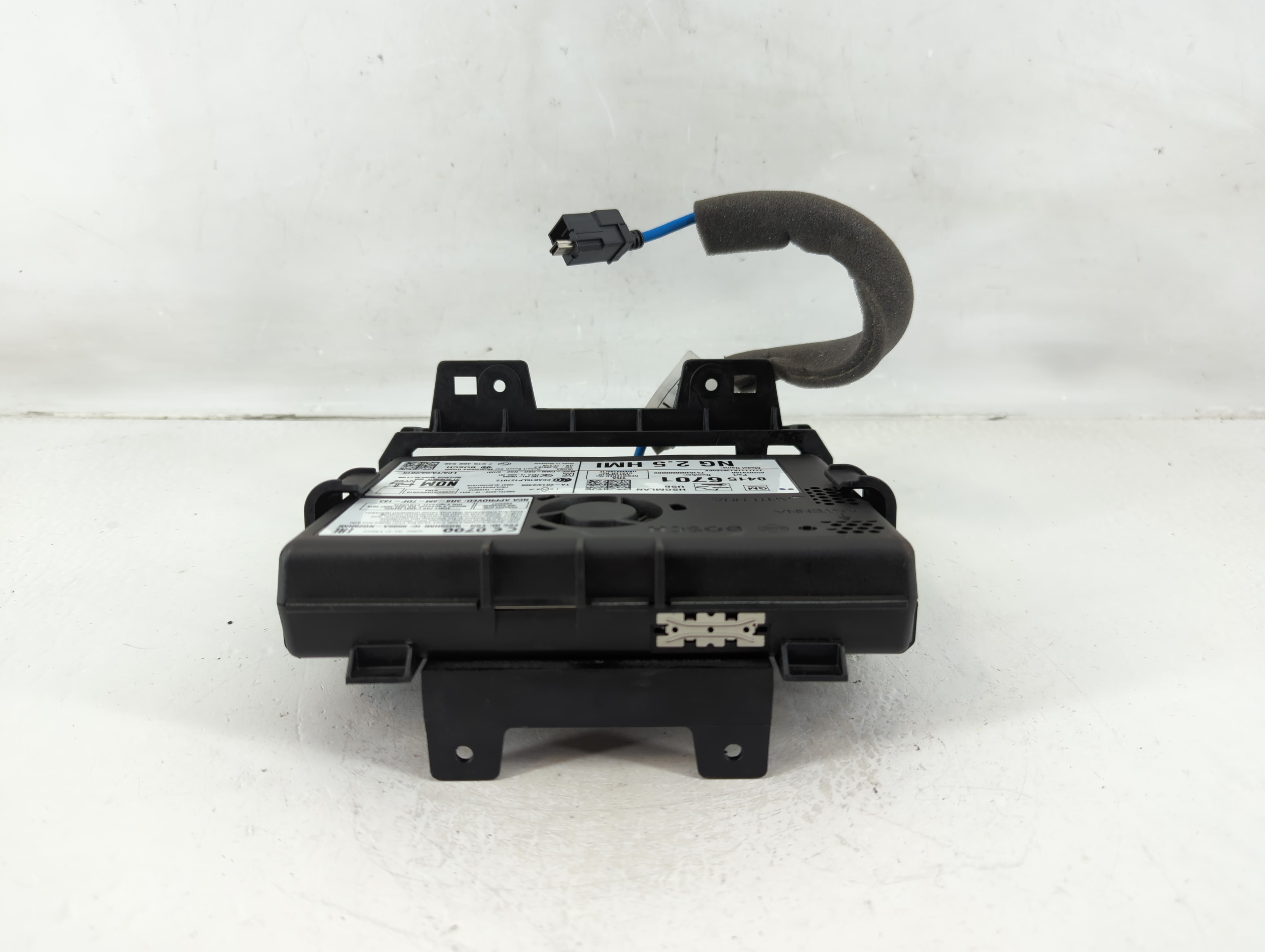 Picture of 2017-2018 Buick Encore Am Fm Cd Player Radio Receiver 1126991