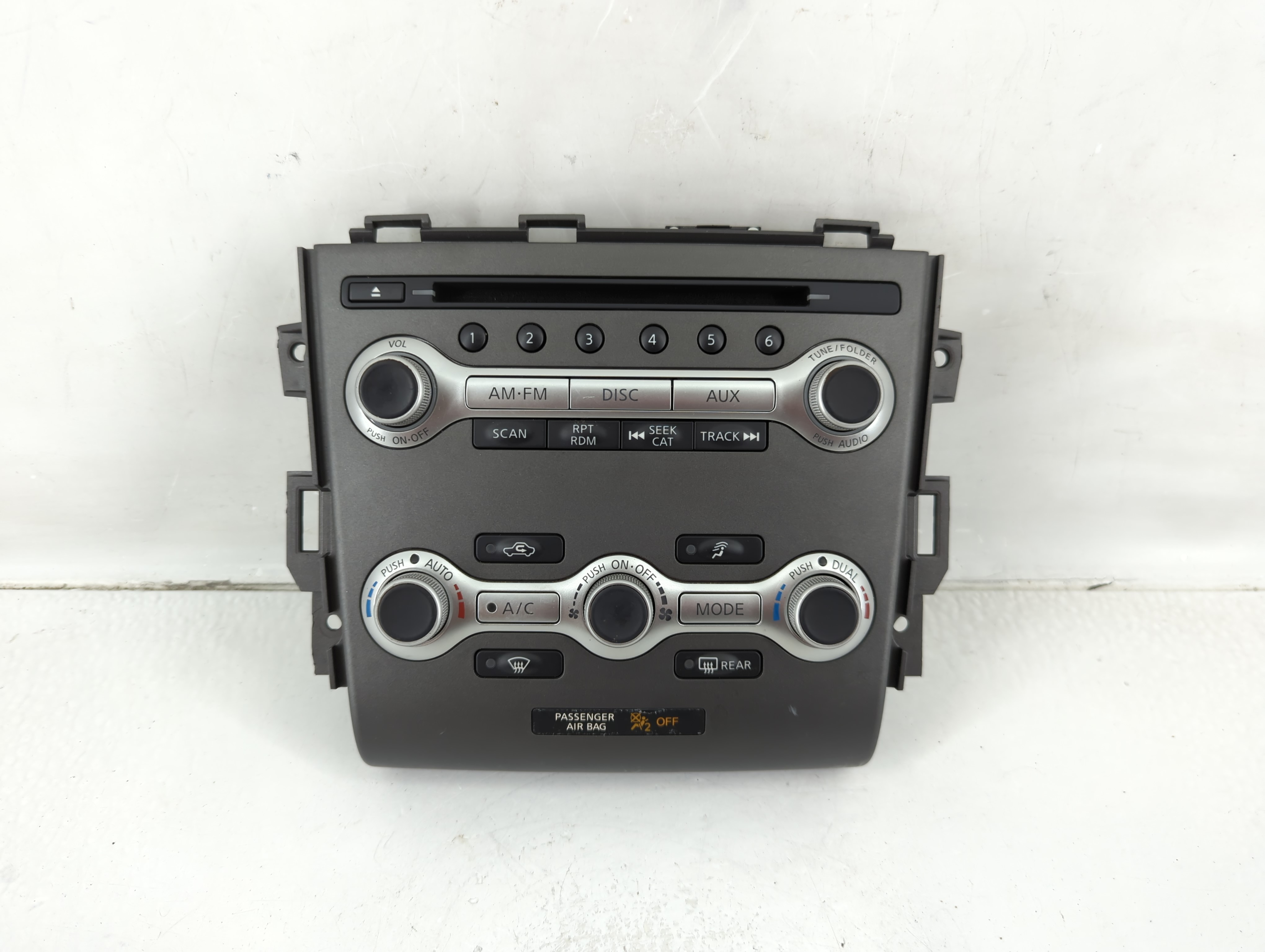 Picture of 2011-2014 Nissan Murano Am Fm Cd Player Radio Receiver 1126997