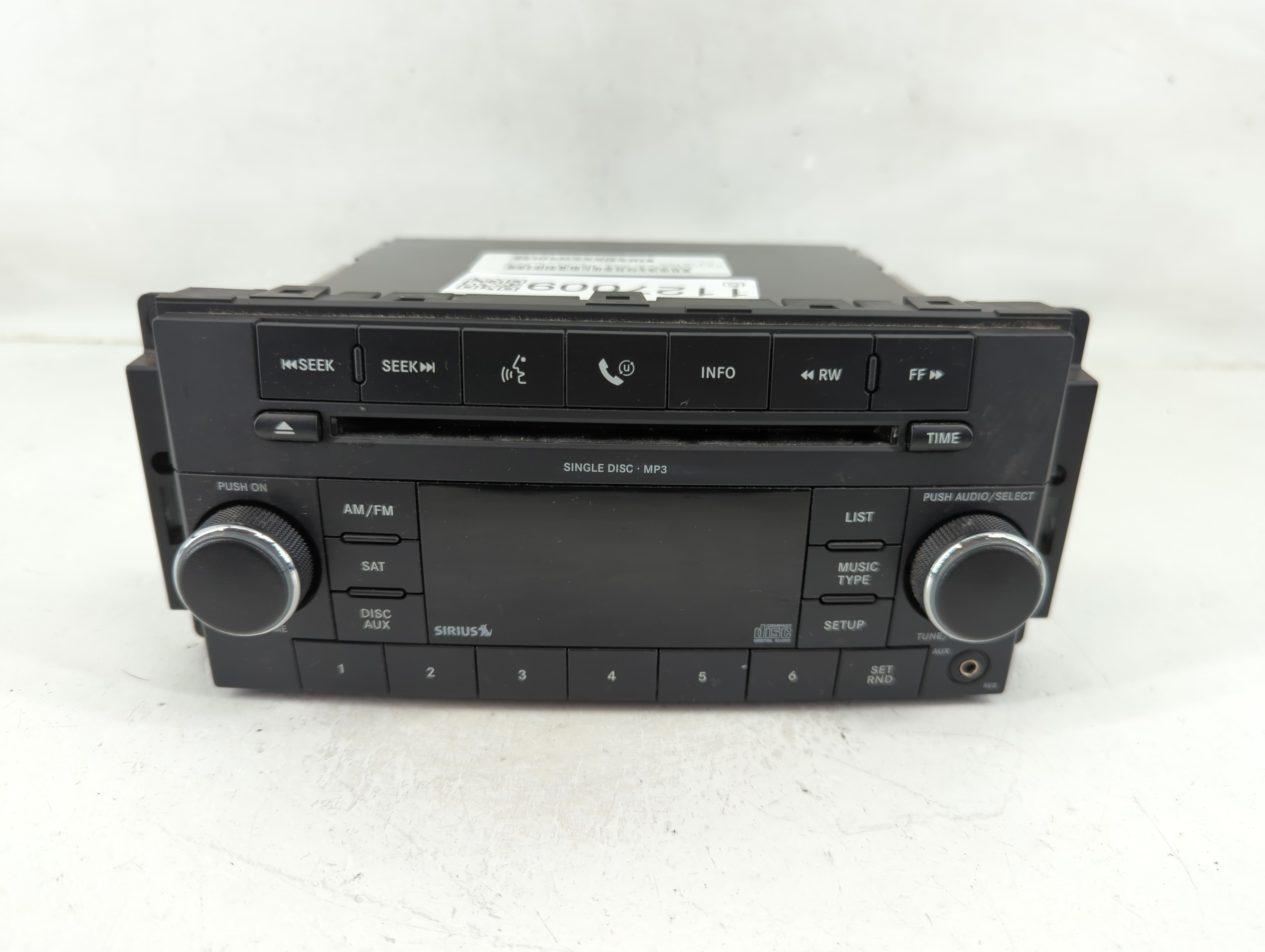 Picture of 2009-2011 Chrysler Town & Country Am Fm Cd Player Radio Receiver 1127009