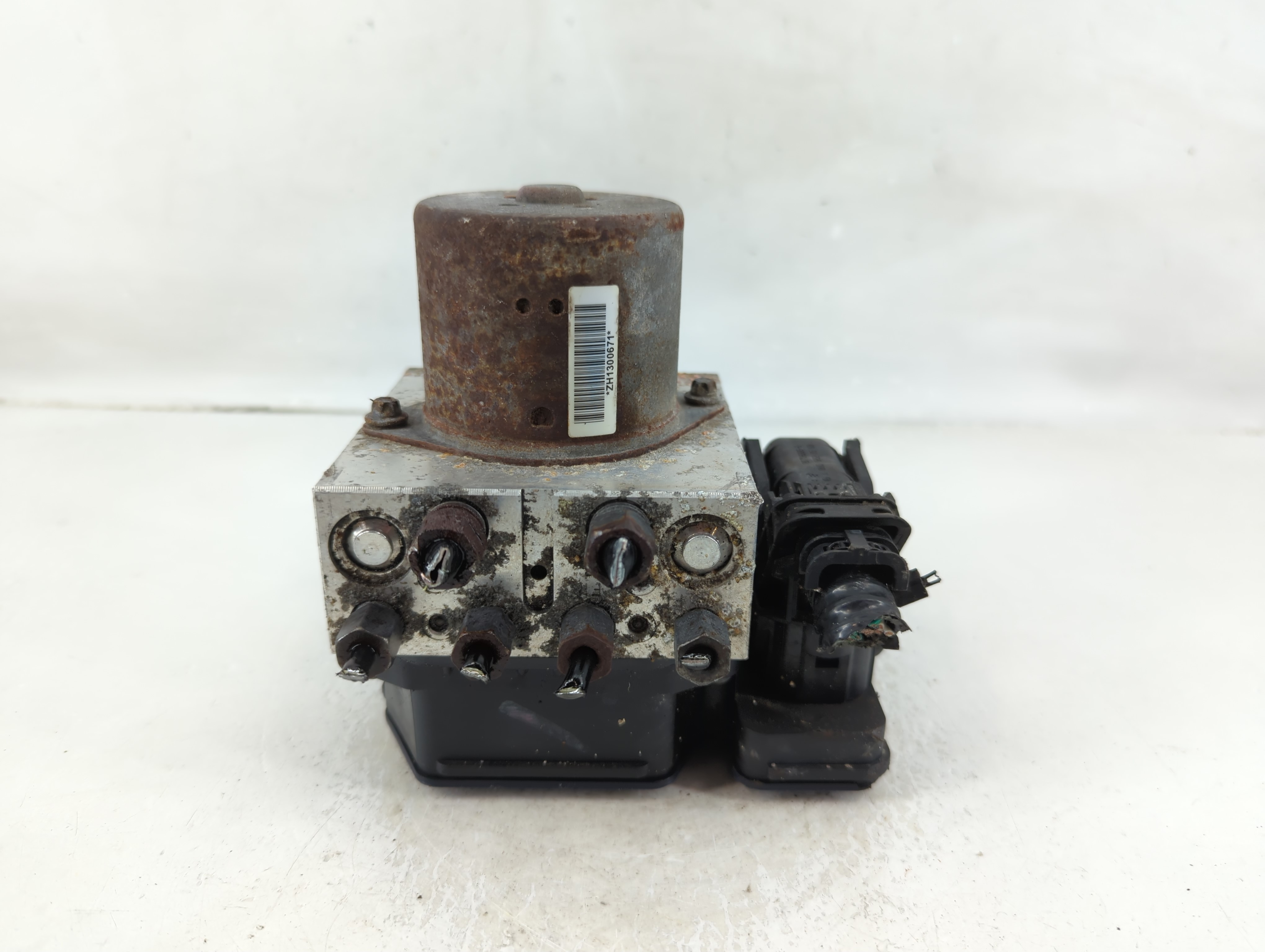 2013-2013 Dodge Durango Abs Pump Control Module 1127023 - Oemusedautoparts1.com