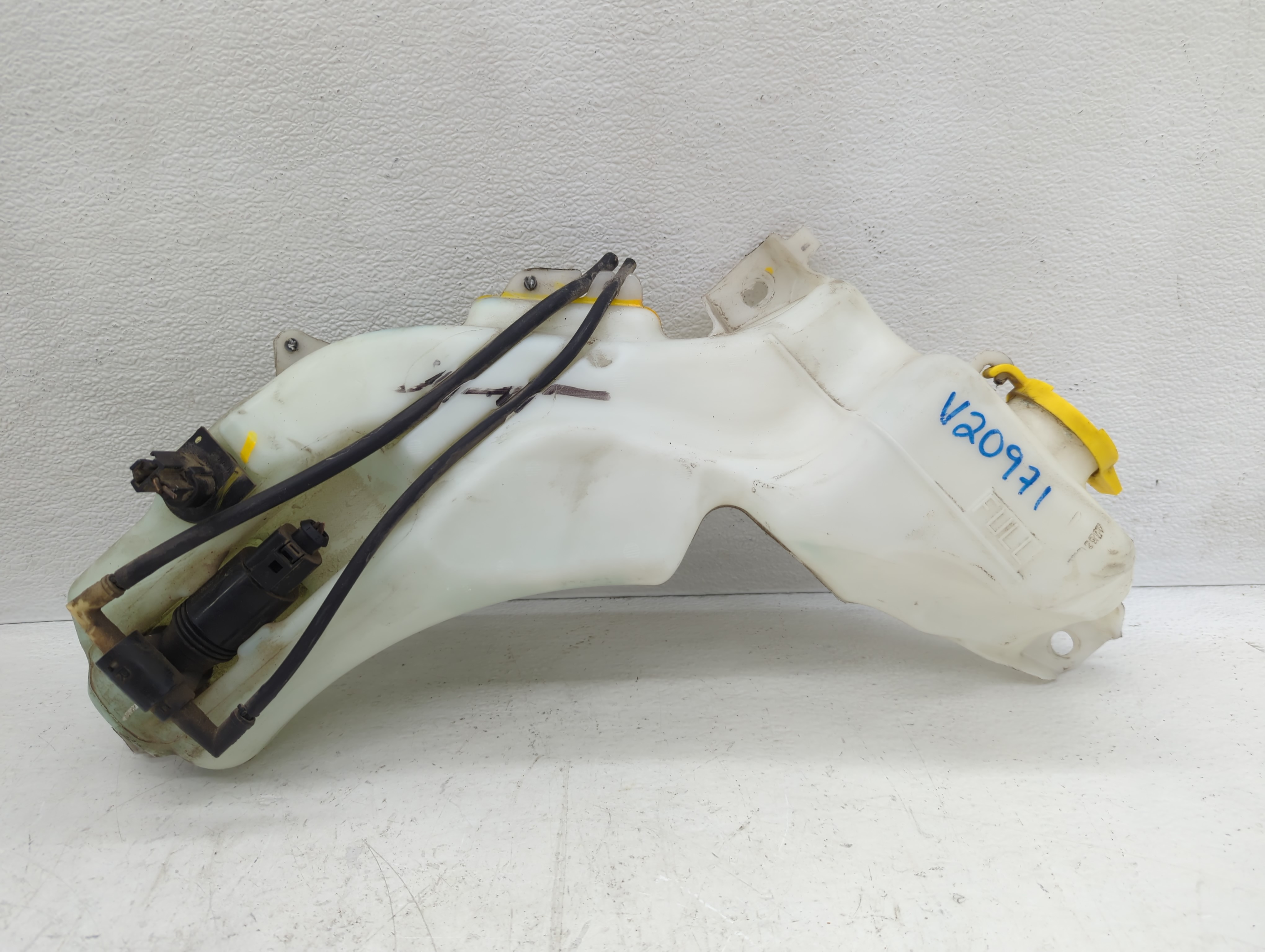Picture of 2014 Dodge Journey Windshield Washer Fluid Reservoir Bottle Oem 1127057