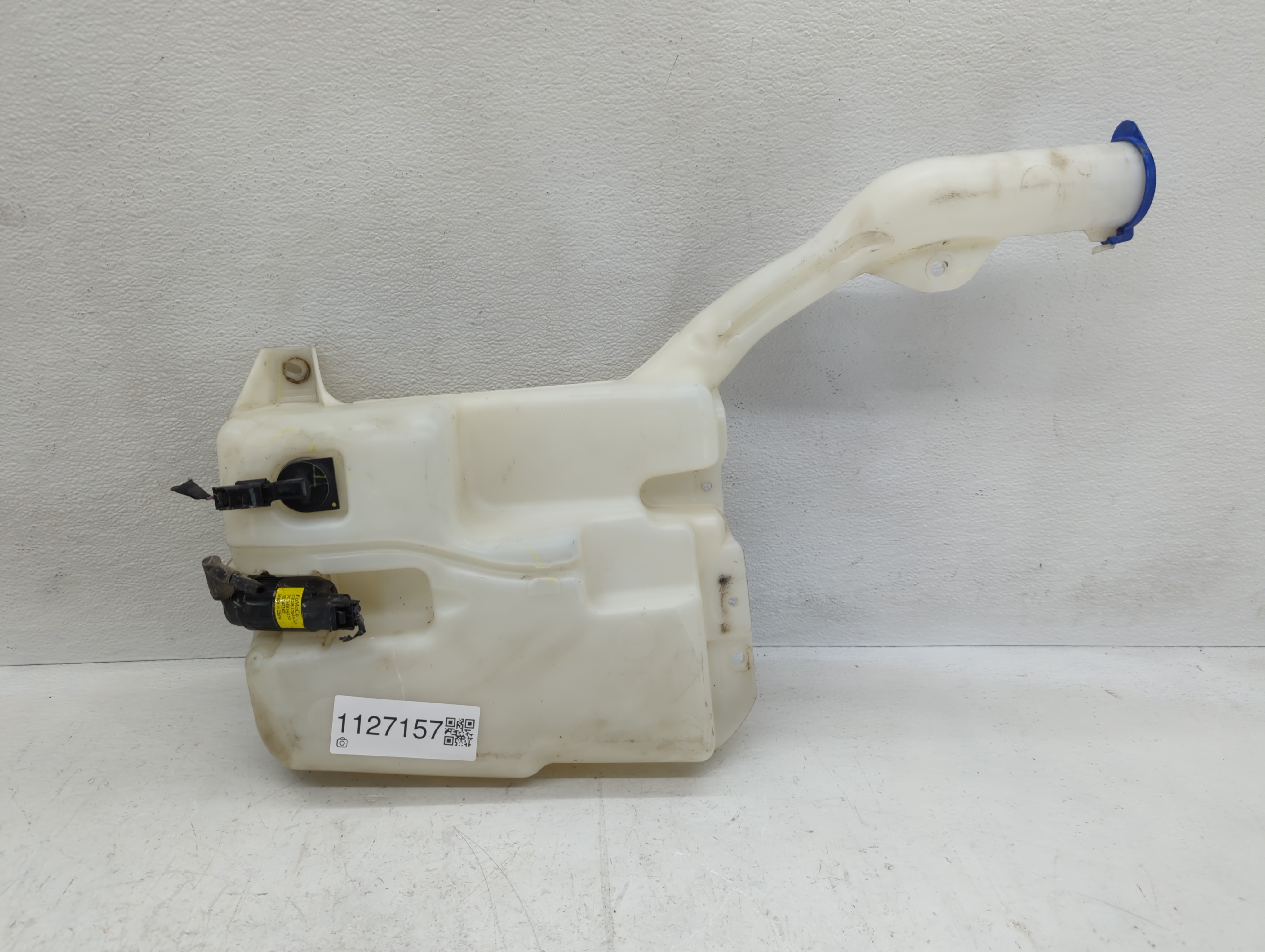 2017-2020 Ford Fusion Windshield Washer Fluid Reservoir Bottle Oem 1127157 - Oemusedautoparts1.com